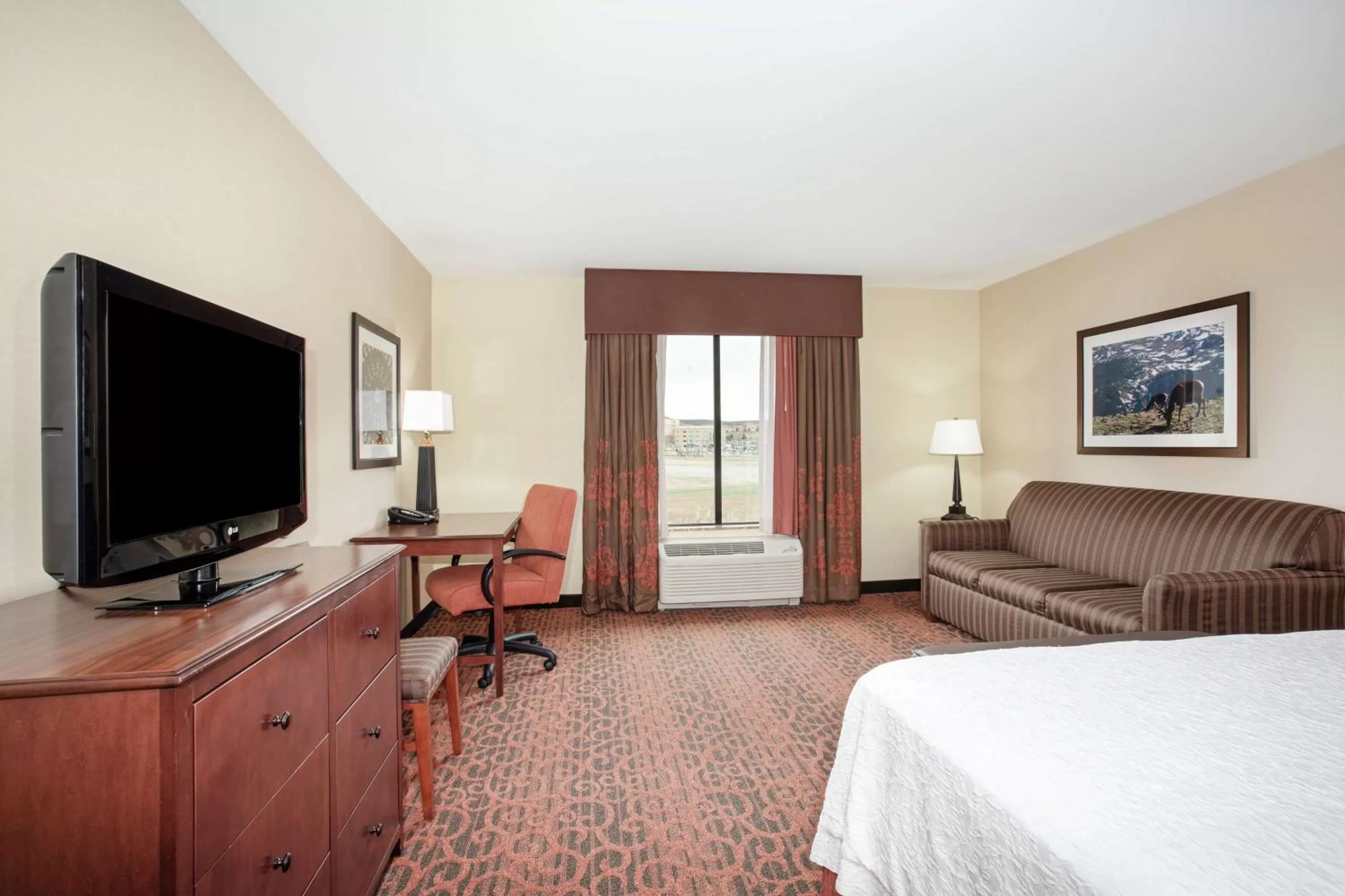 Bedroom, Bed in Hampton Inn and Suites Denver/South-RidgeGate