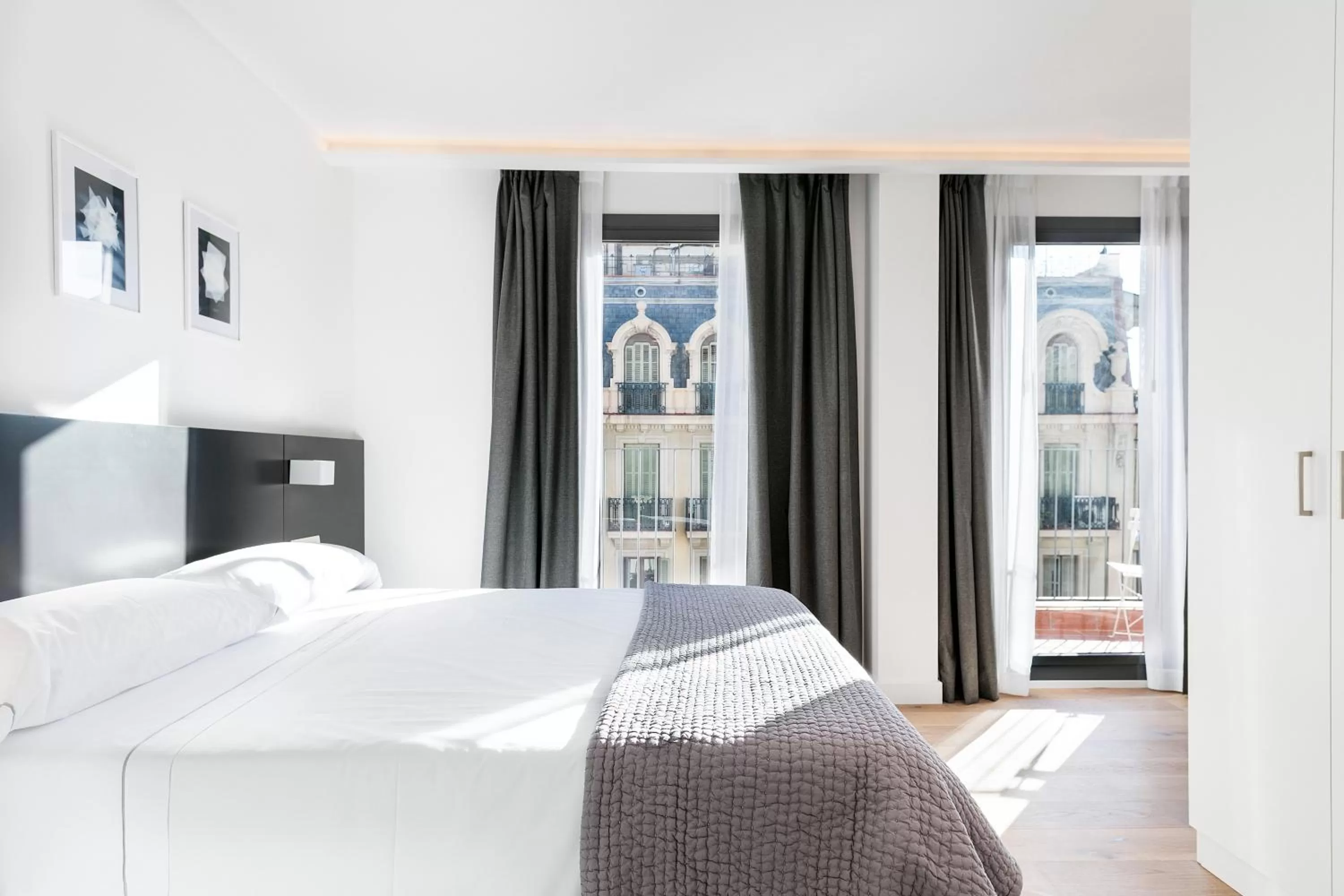 Balcony/Terrace, Bed in Murmuri Residence Mercader