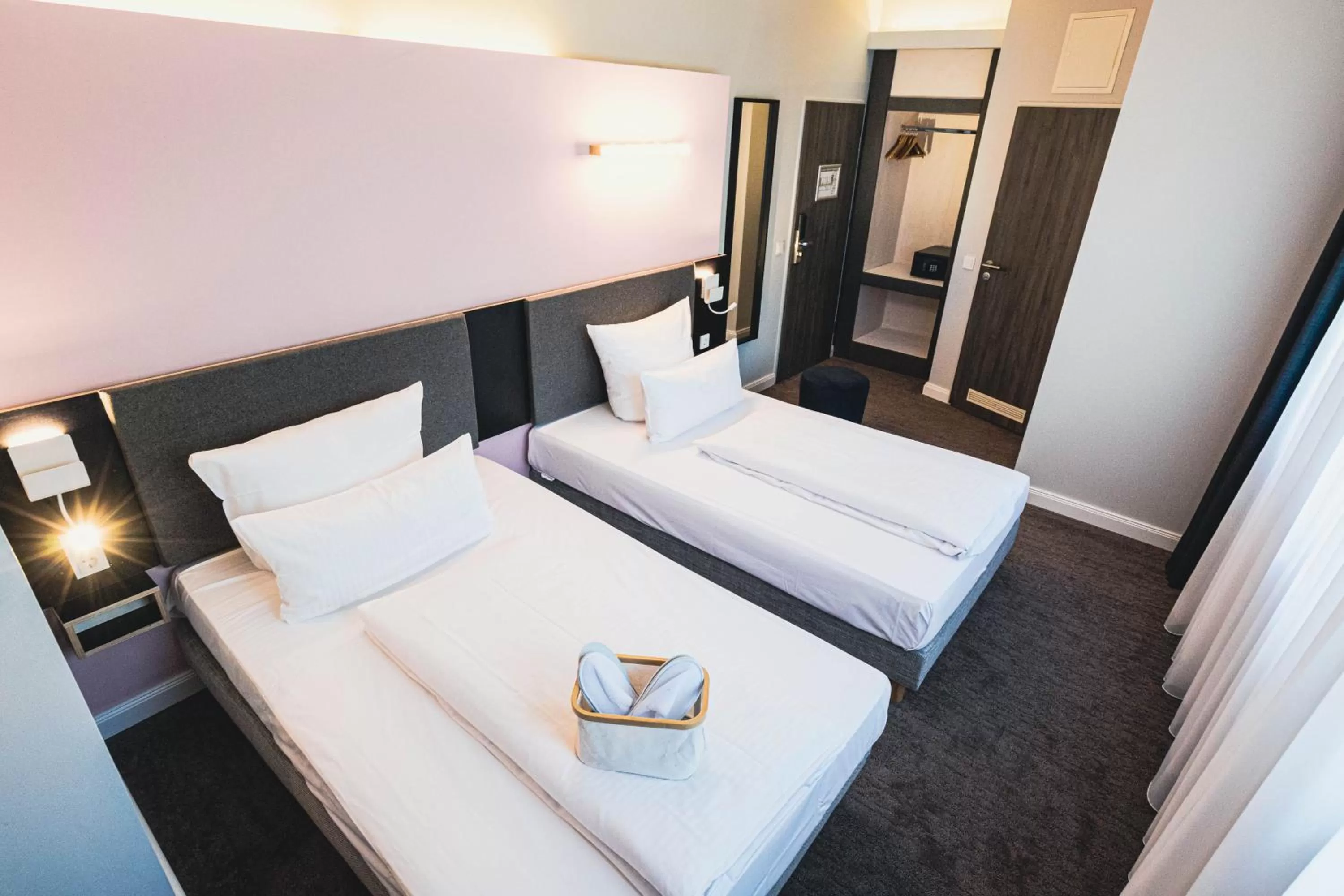 Photo of the whole room, Bed in MountainPark | Event- und Tagungshotel