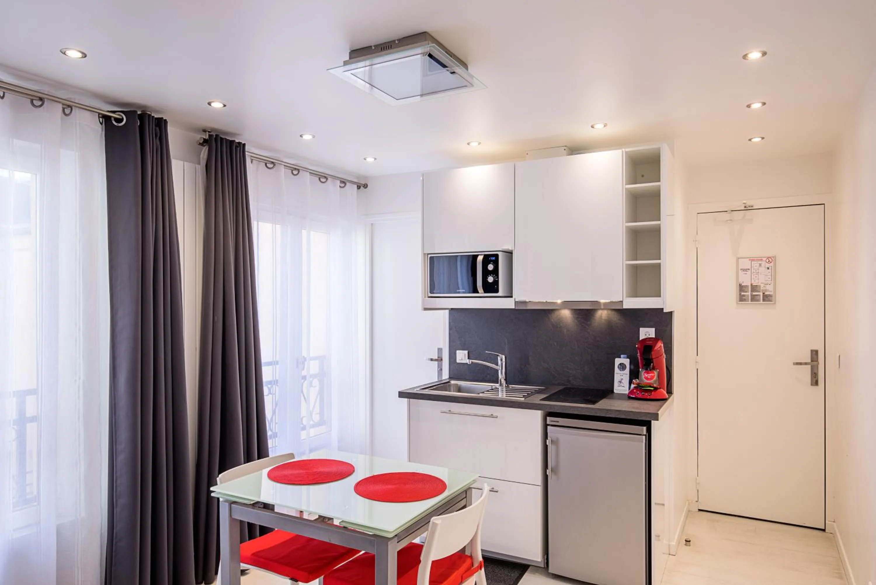 Kitchen or kitchenette in Hotel De L'Horloge