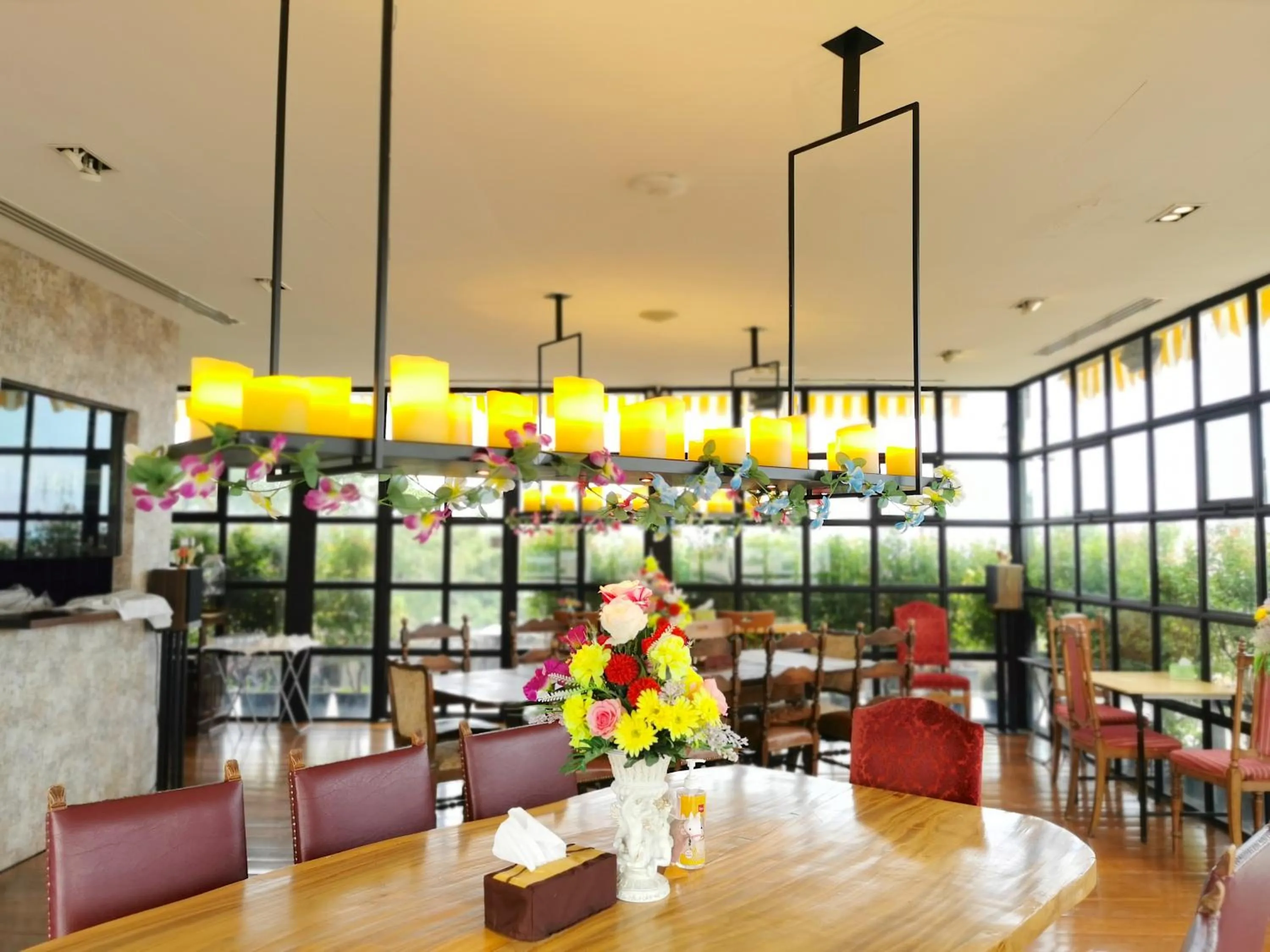 Restaurant/places to eat in Lertnimit Boutique Hotel