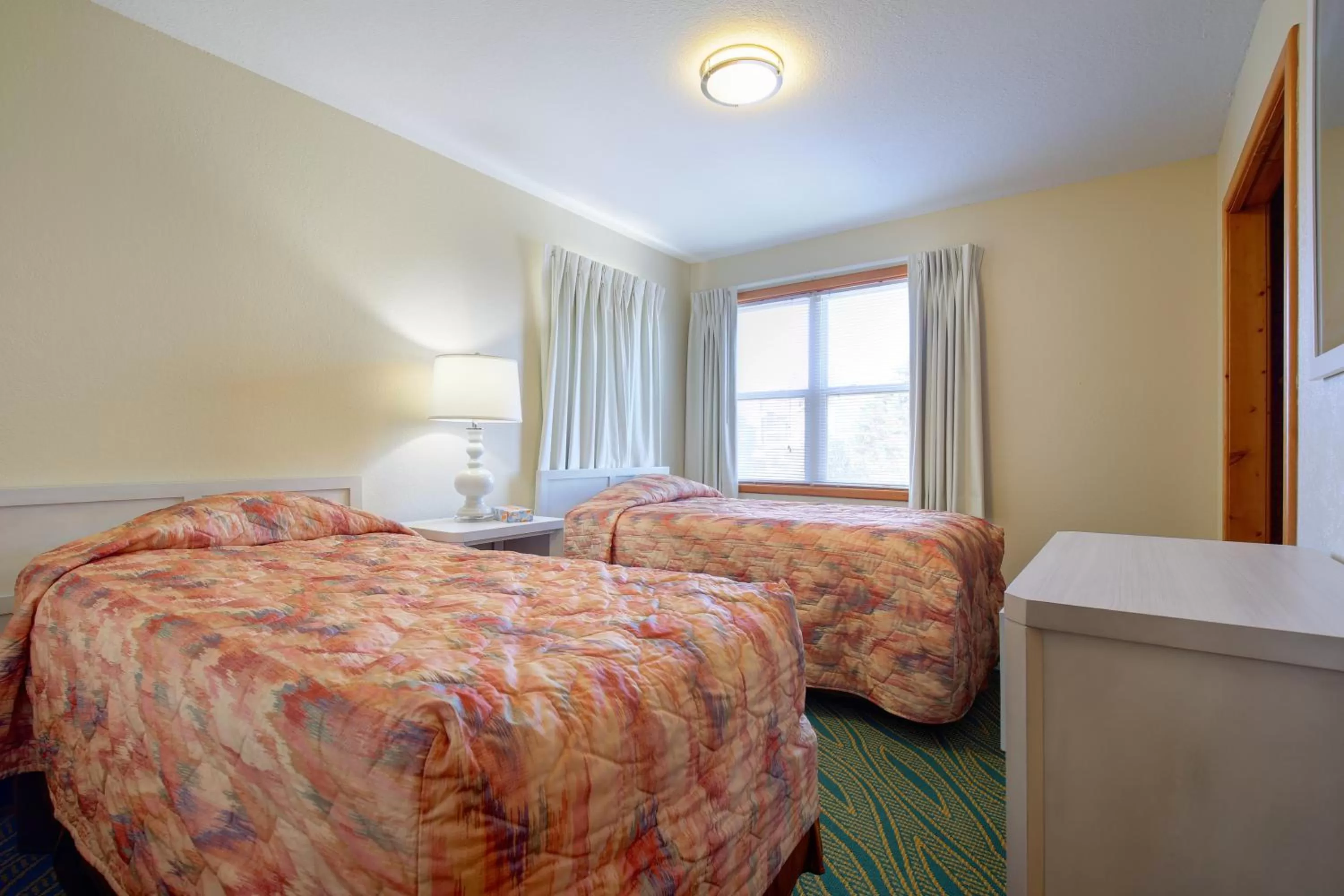 Bedroom, Bed in Ocean Pines Resort