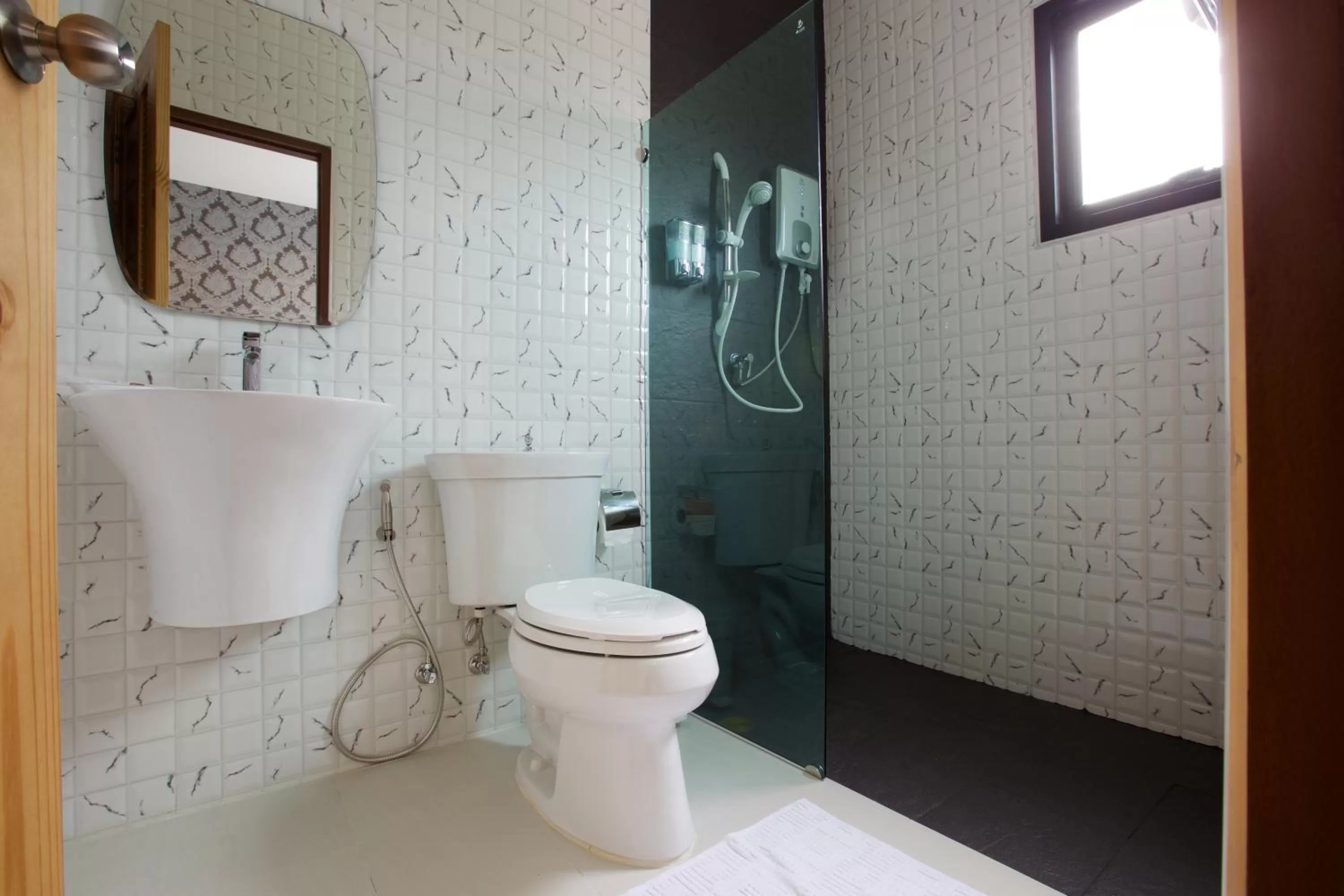 Shower in 777 Food & Bed