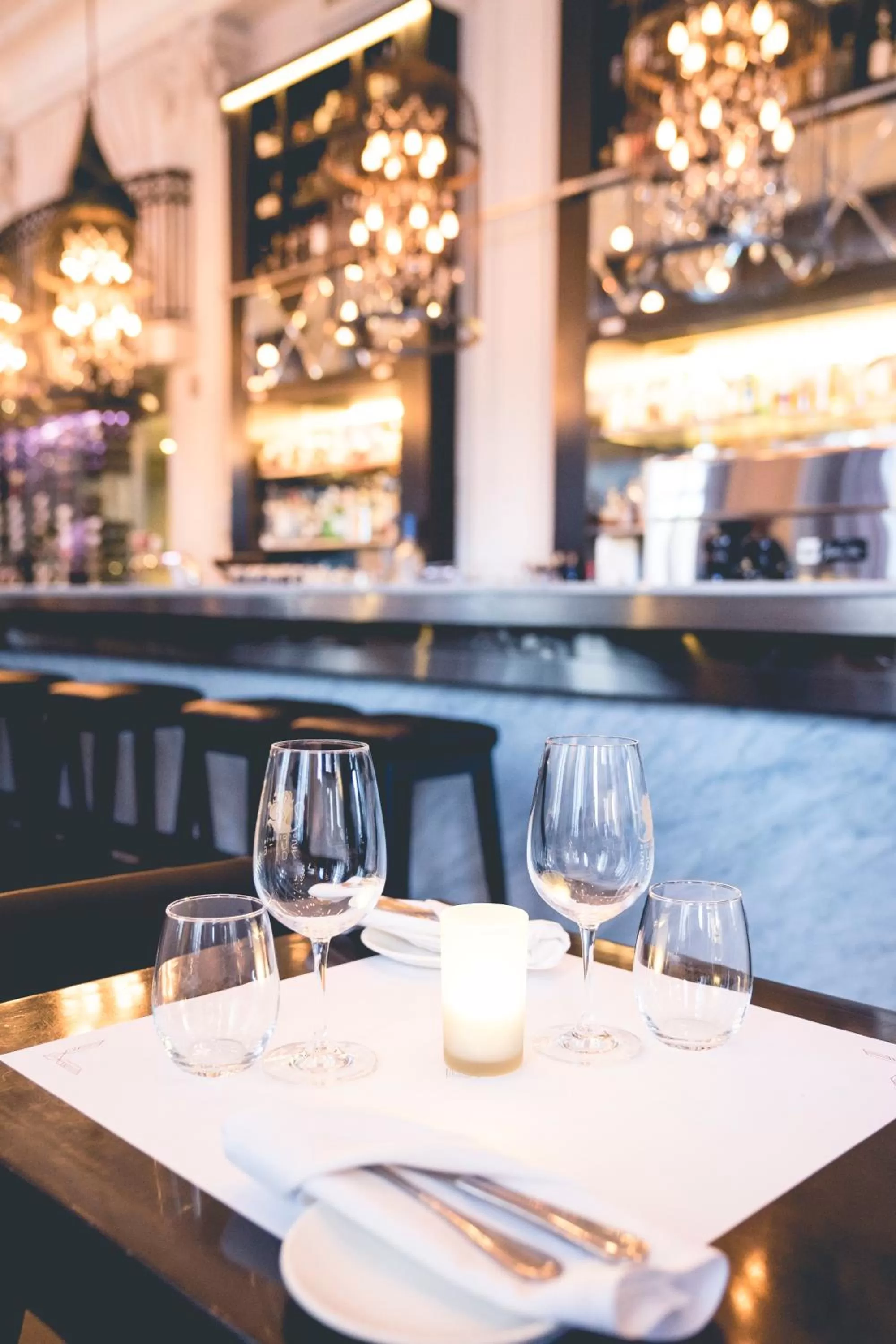 Restaurant/places to eat in Hotel Place D'Armes