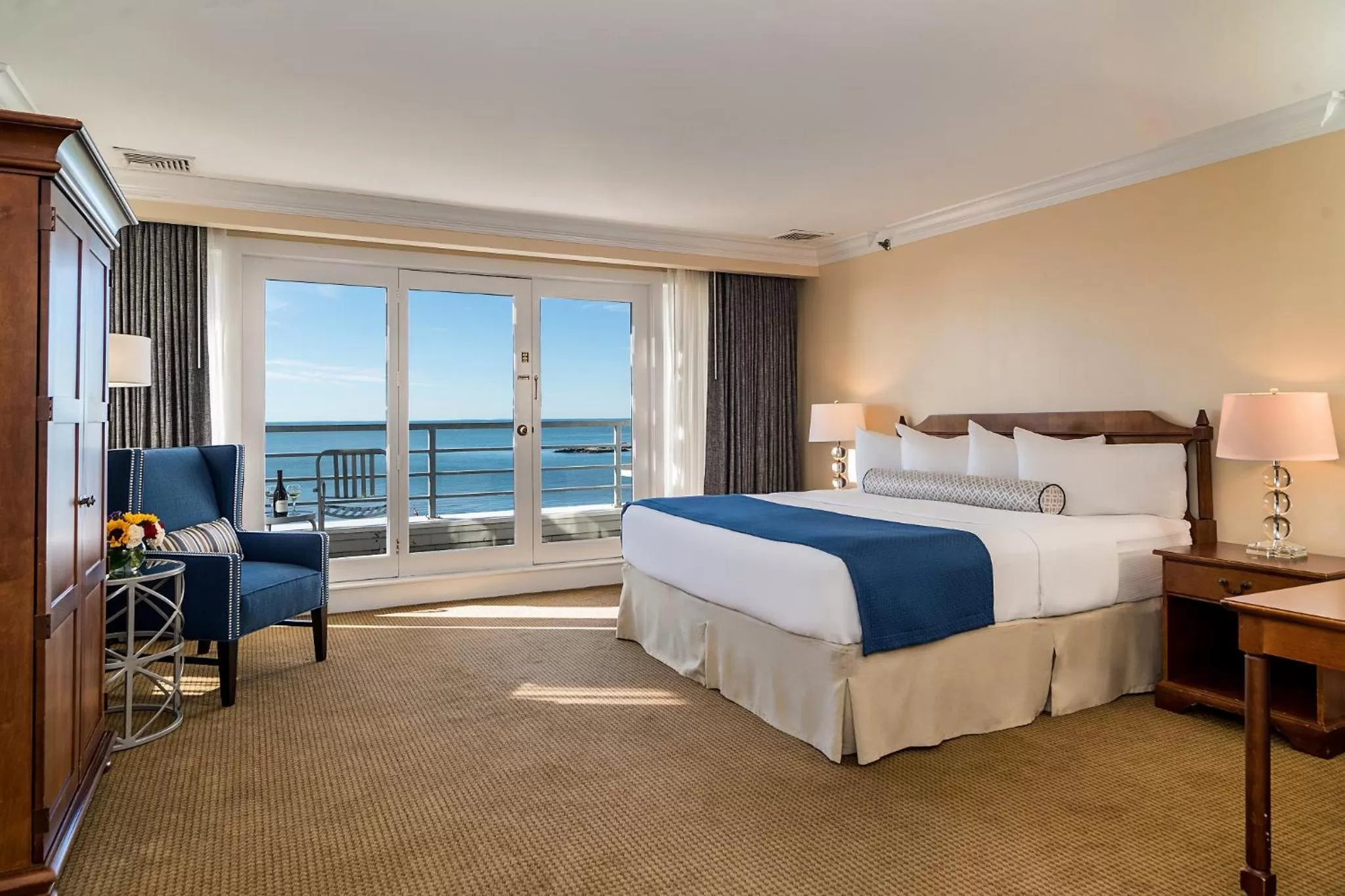 Bed in Water's Edge Resort & Spa