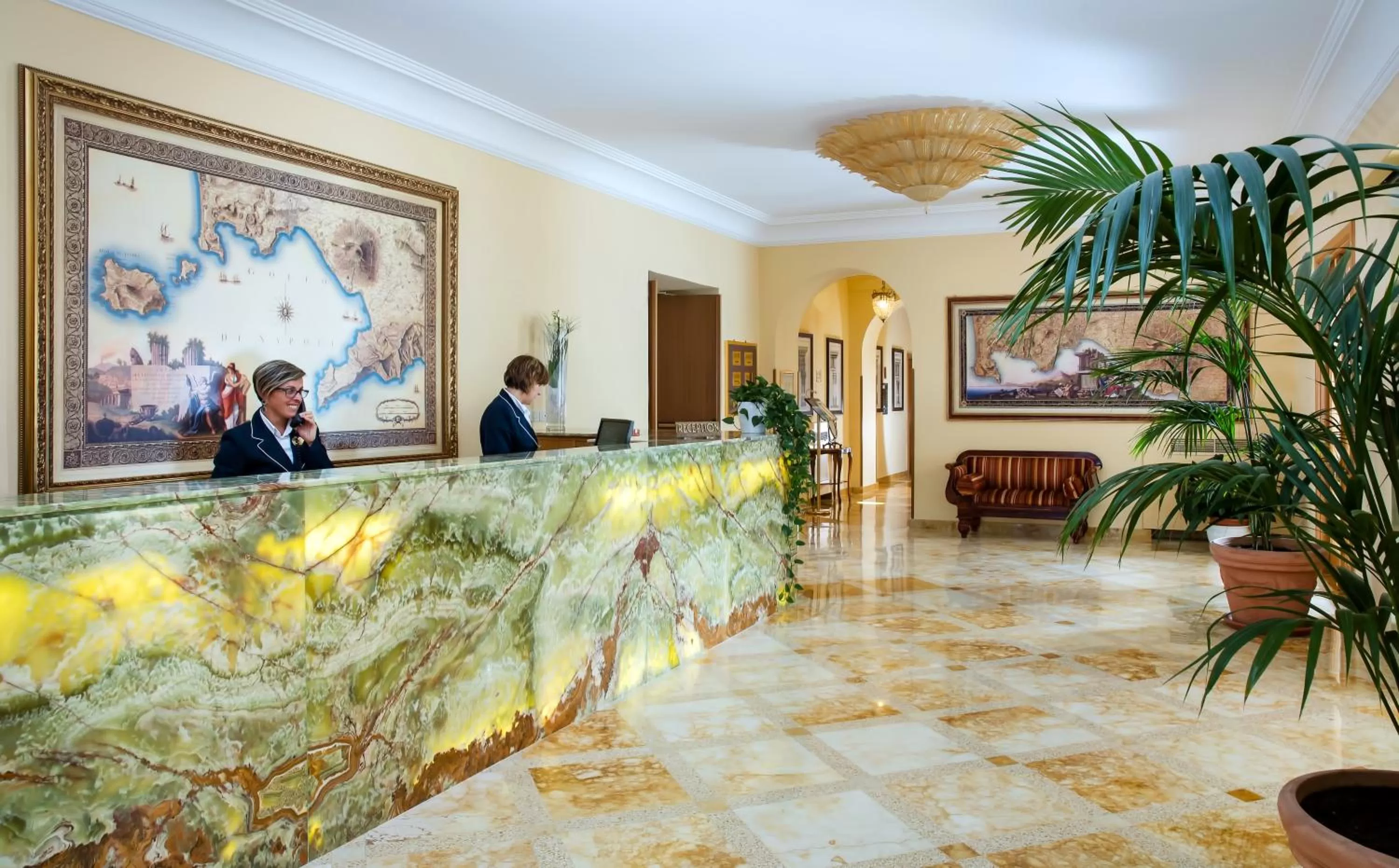 Lobby or reception in Grand Hotel Due Golfi