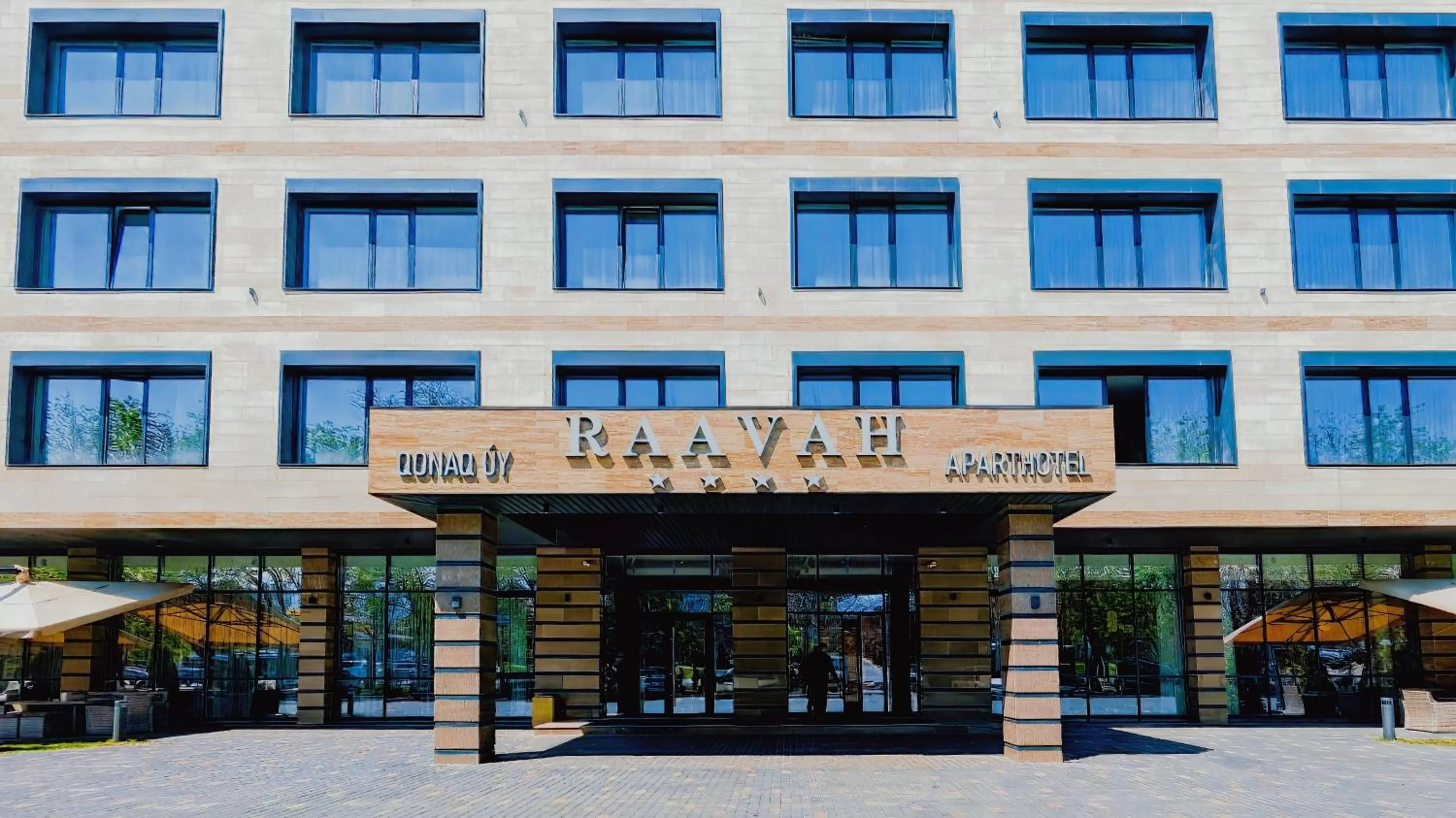 Facade/entrance in Raavah Aparthotel