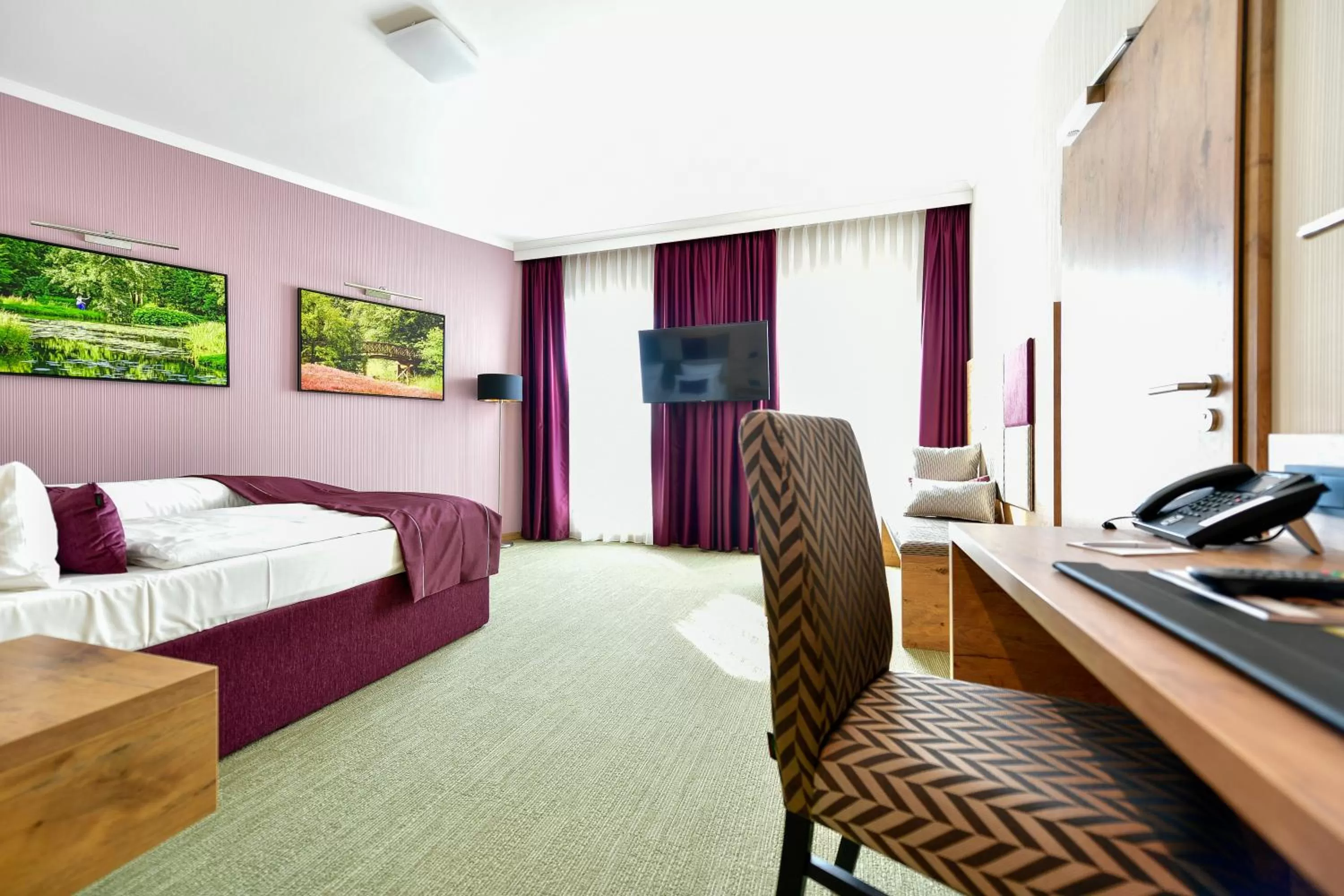 Photo of the whole room, Bed in Best Western Plus Parkhotel & Spa Cottbus