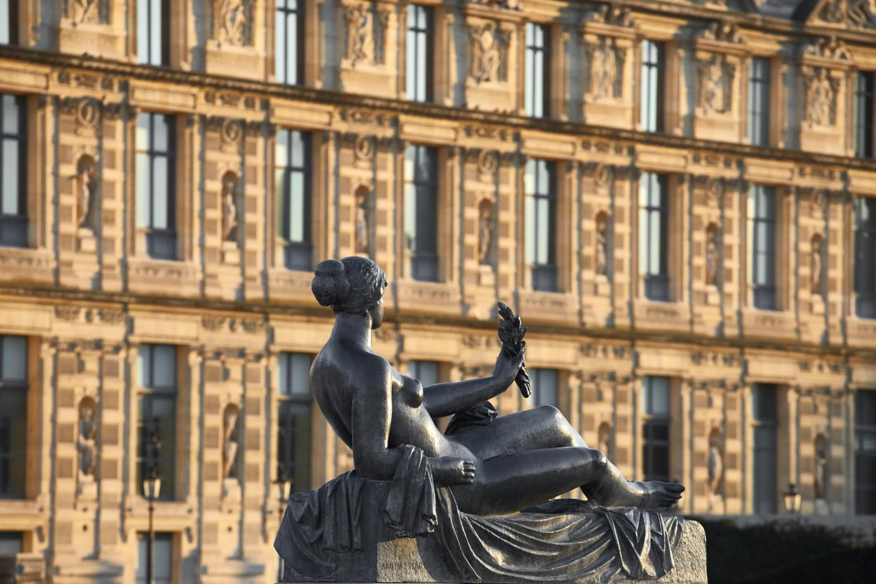 Entertainment in Le Roch Hotel & Spa