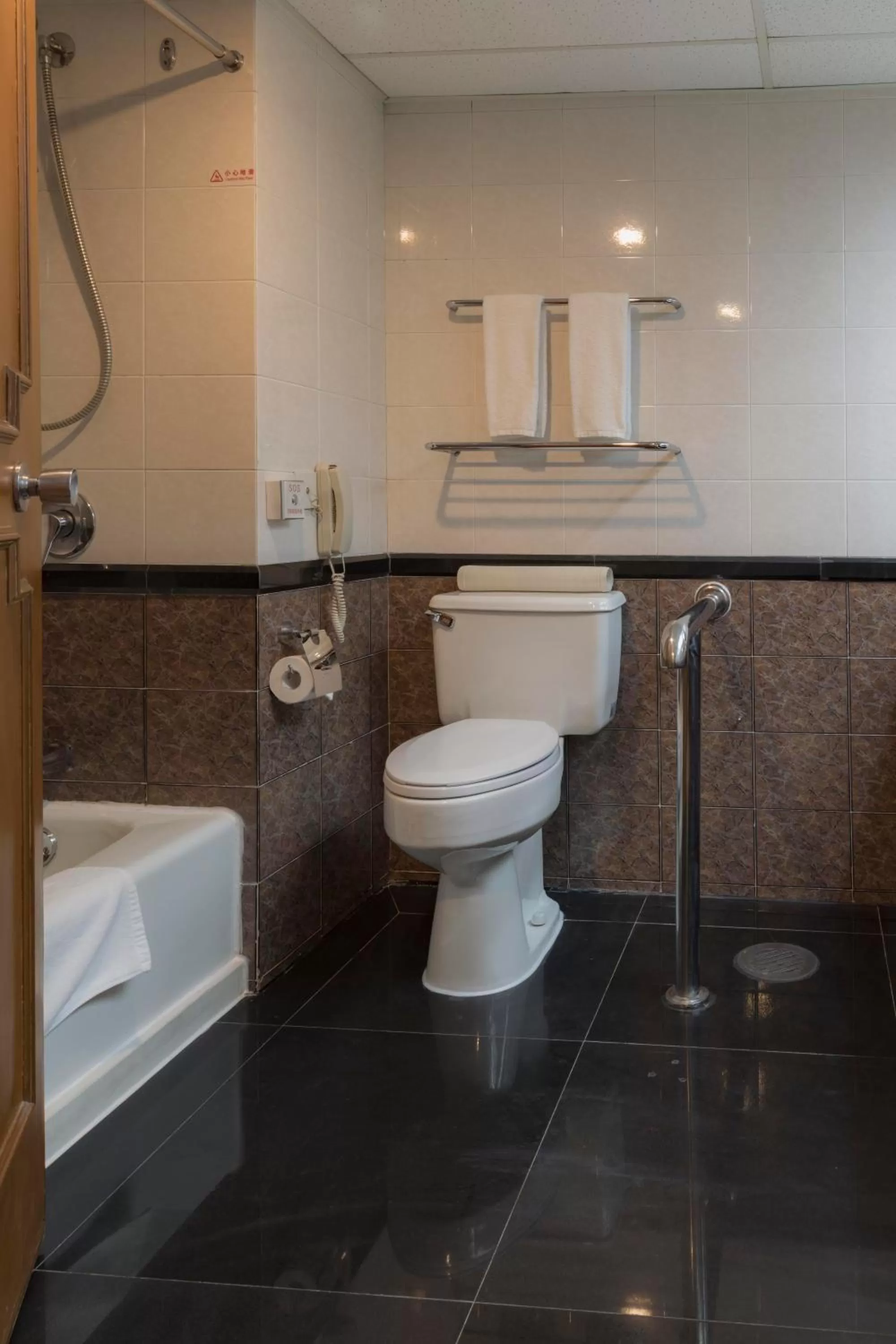 Toilet in Metropark Lido Hotel Beijing