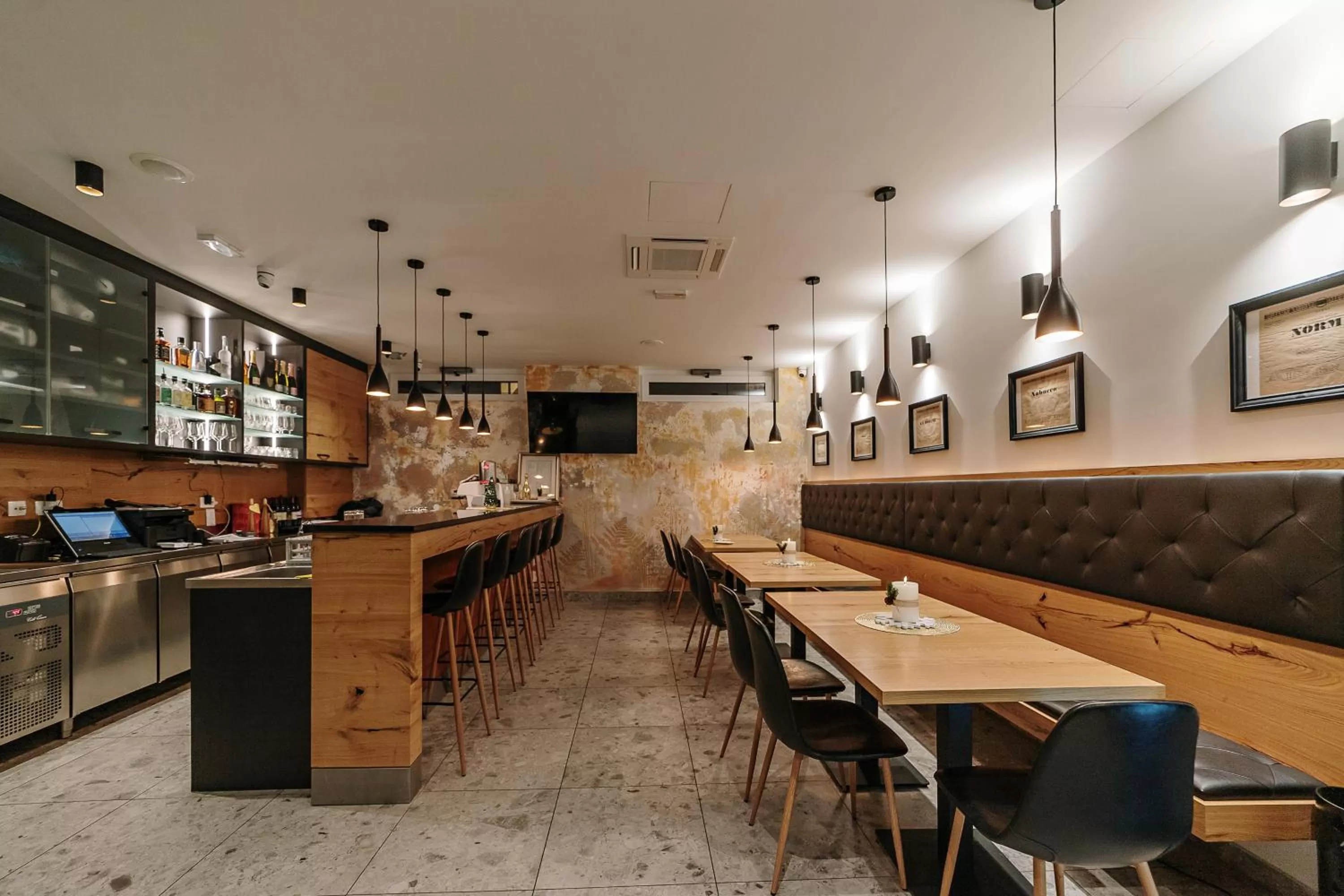 Restaurant/places to eat in Operna klet Ljubljana