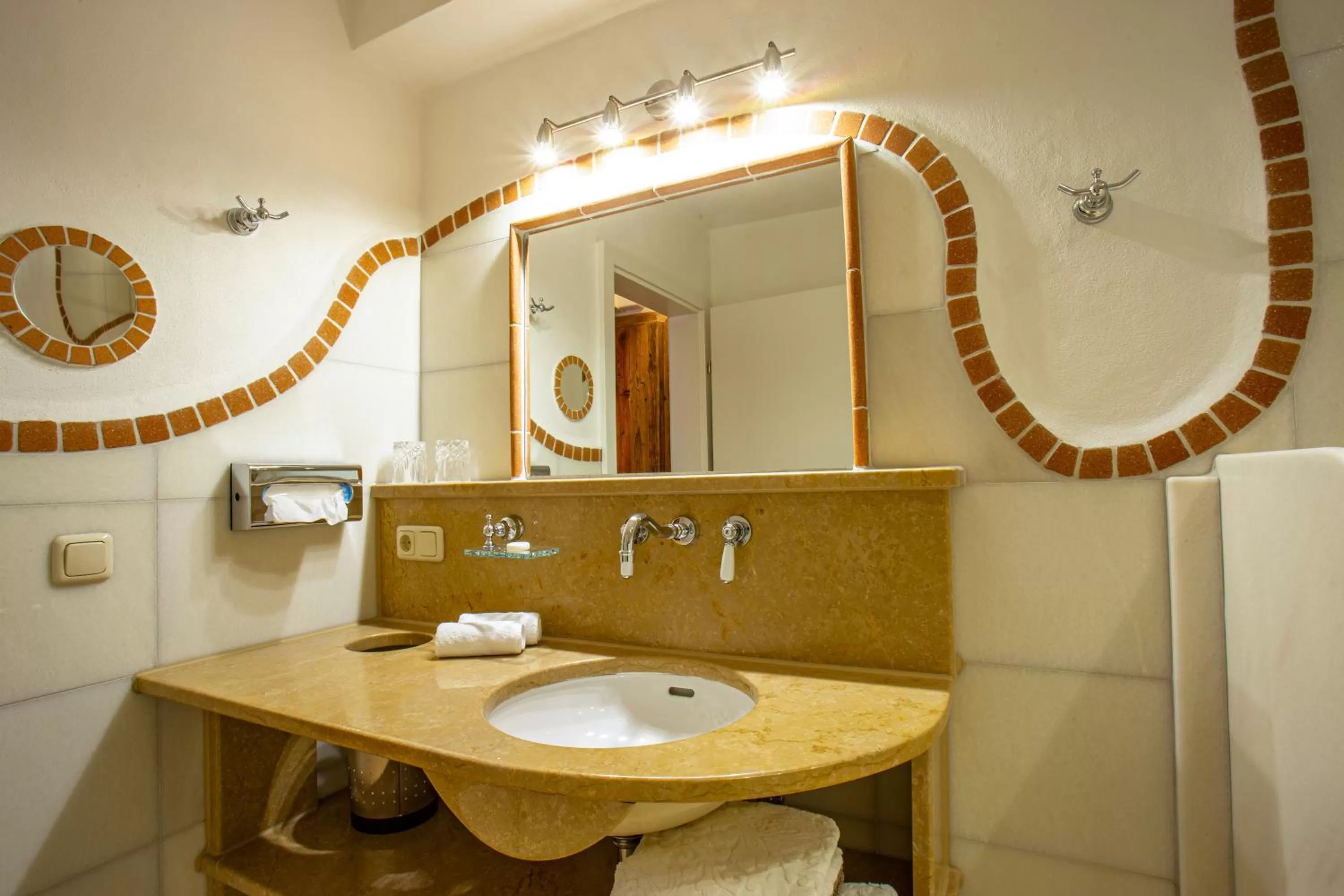 Bathroom in Gasthof Lend-Platzl