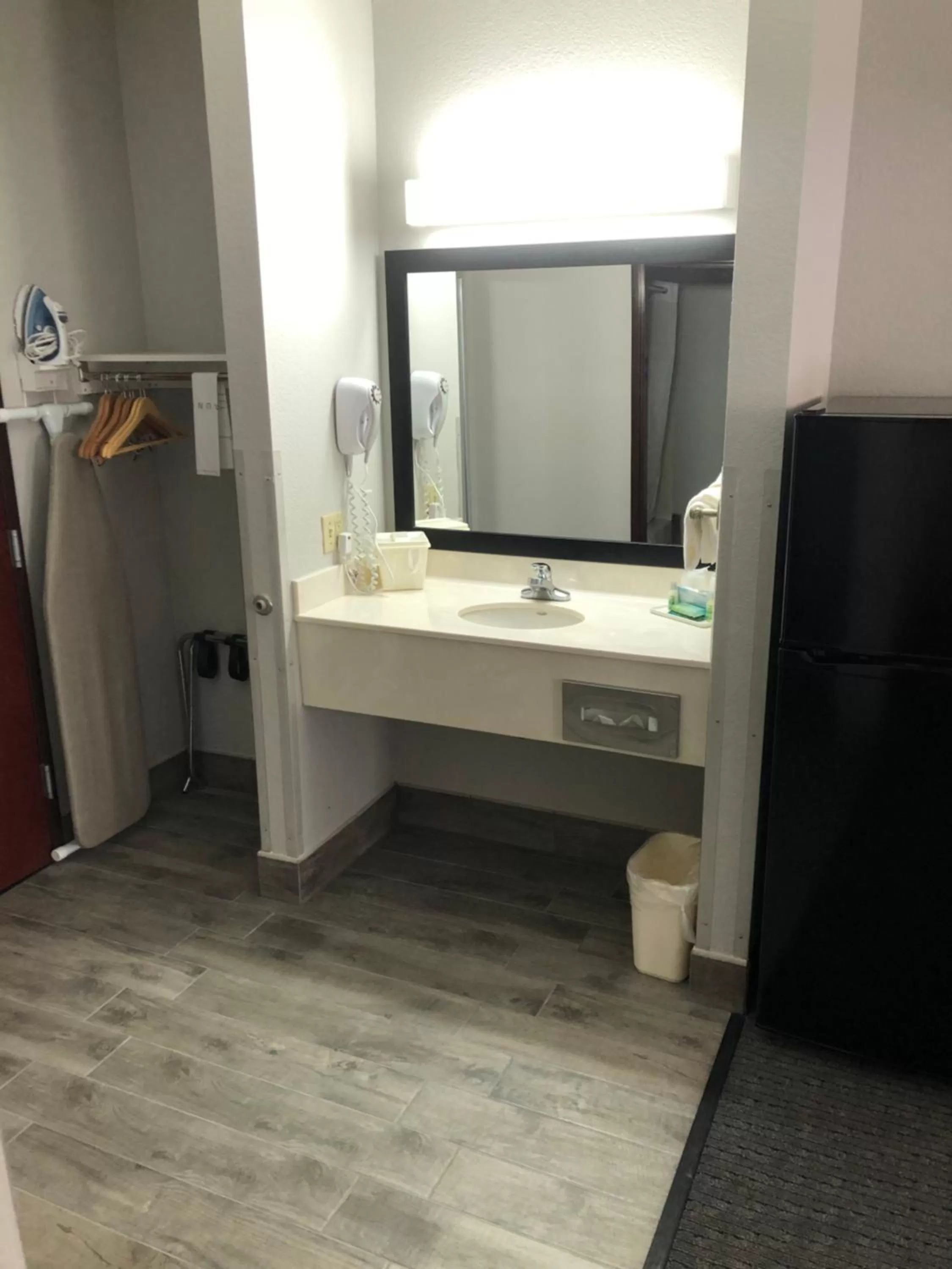 Bathroom in Lea County Inn