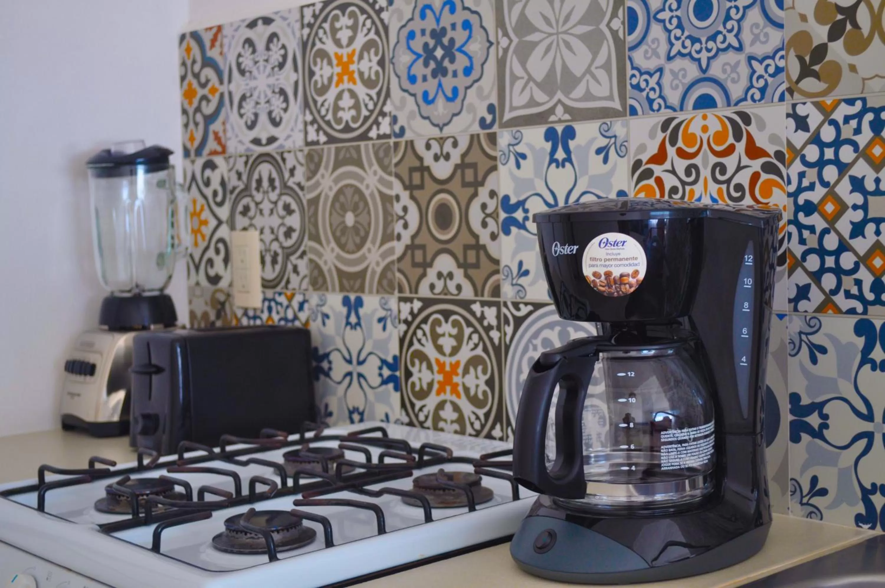 Coffee/tea facilities in Petit Hotel Pilitas