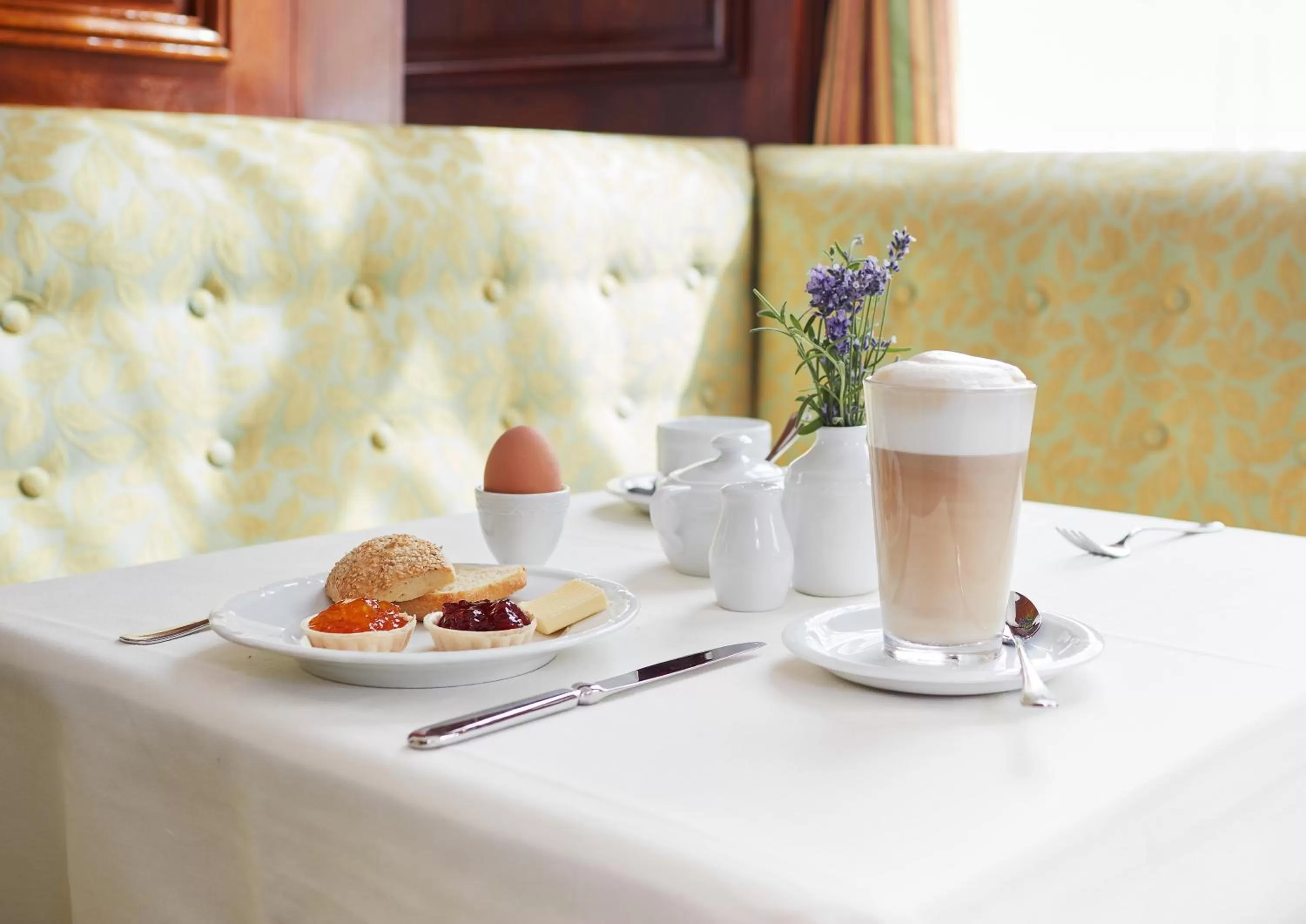 Breakfast in Living Hotel Berlin Mitte