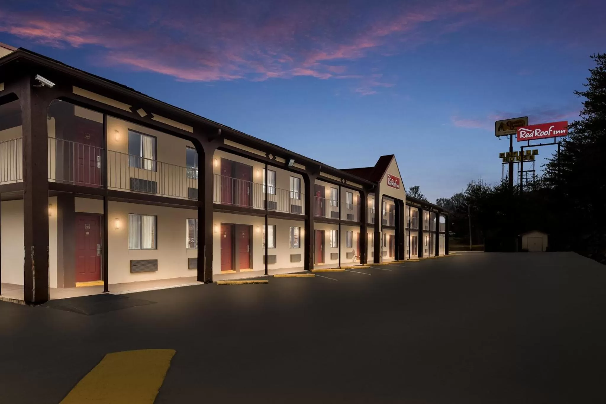 Property building in Red Roof Inn Crossville