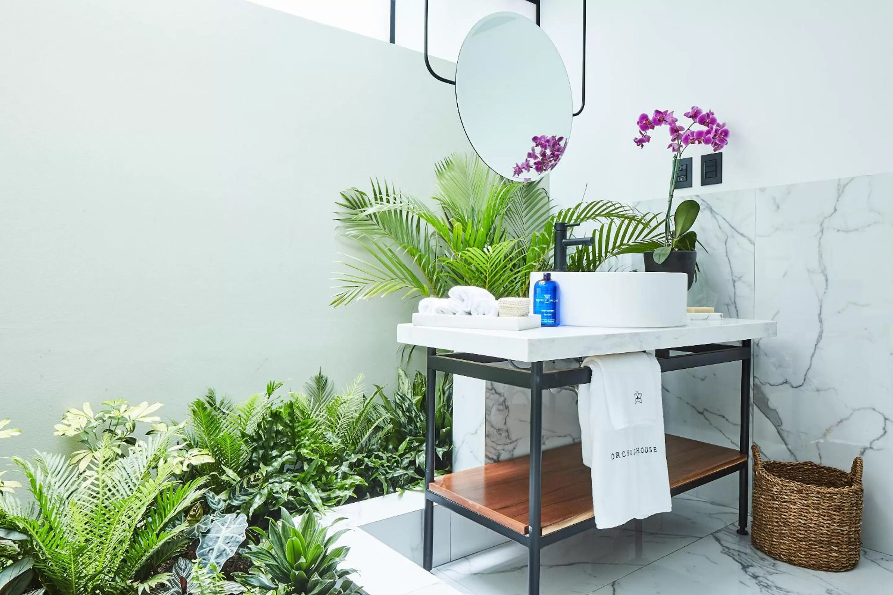 Bathroom in Orchid House Mexico City