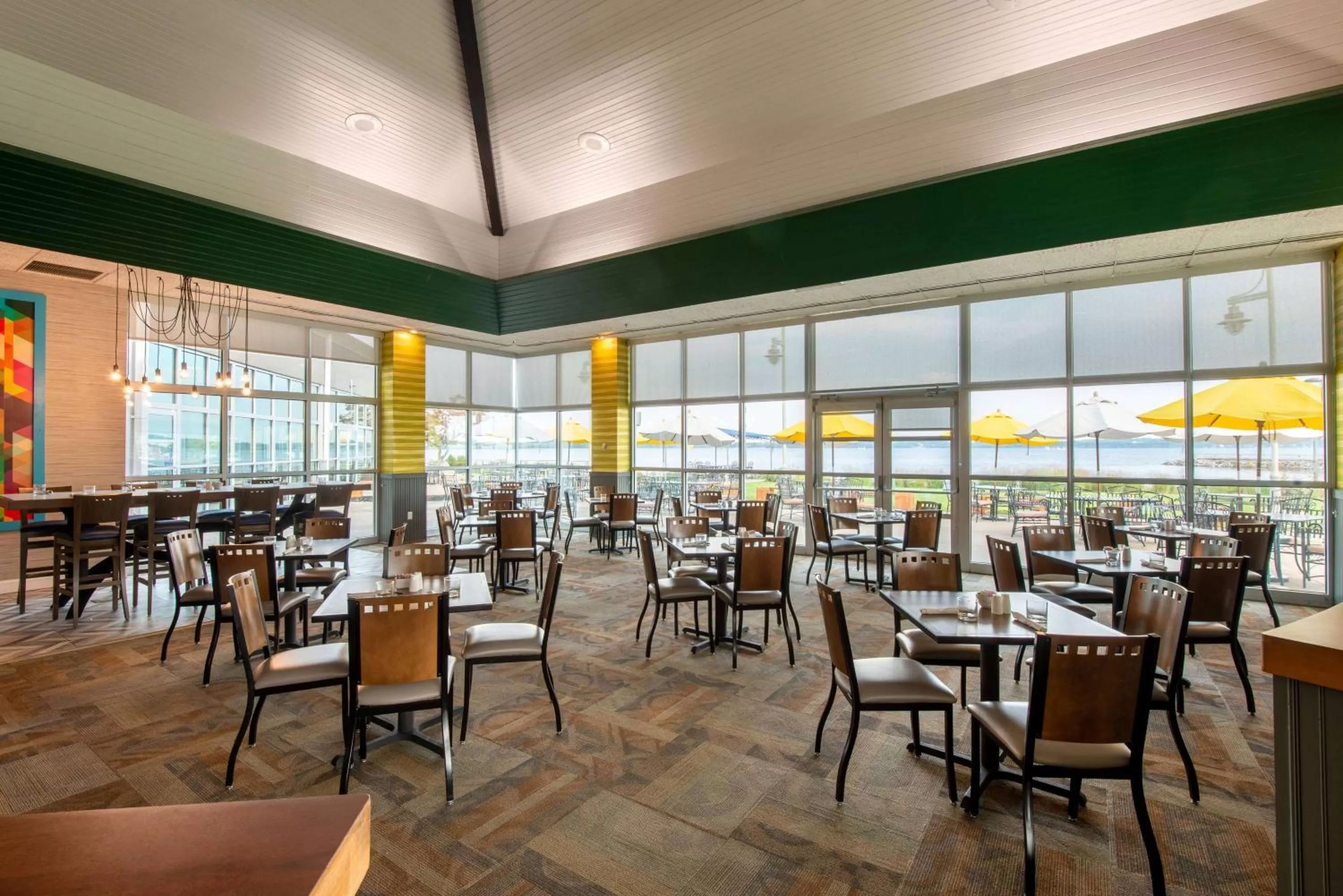 Restaurant/places to eat in 41 Lakefront Hotel, Trademark Collection by Wyndham