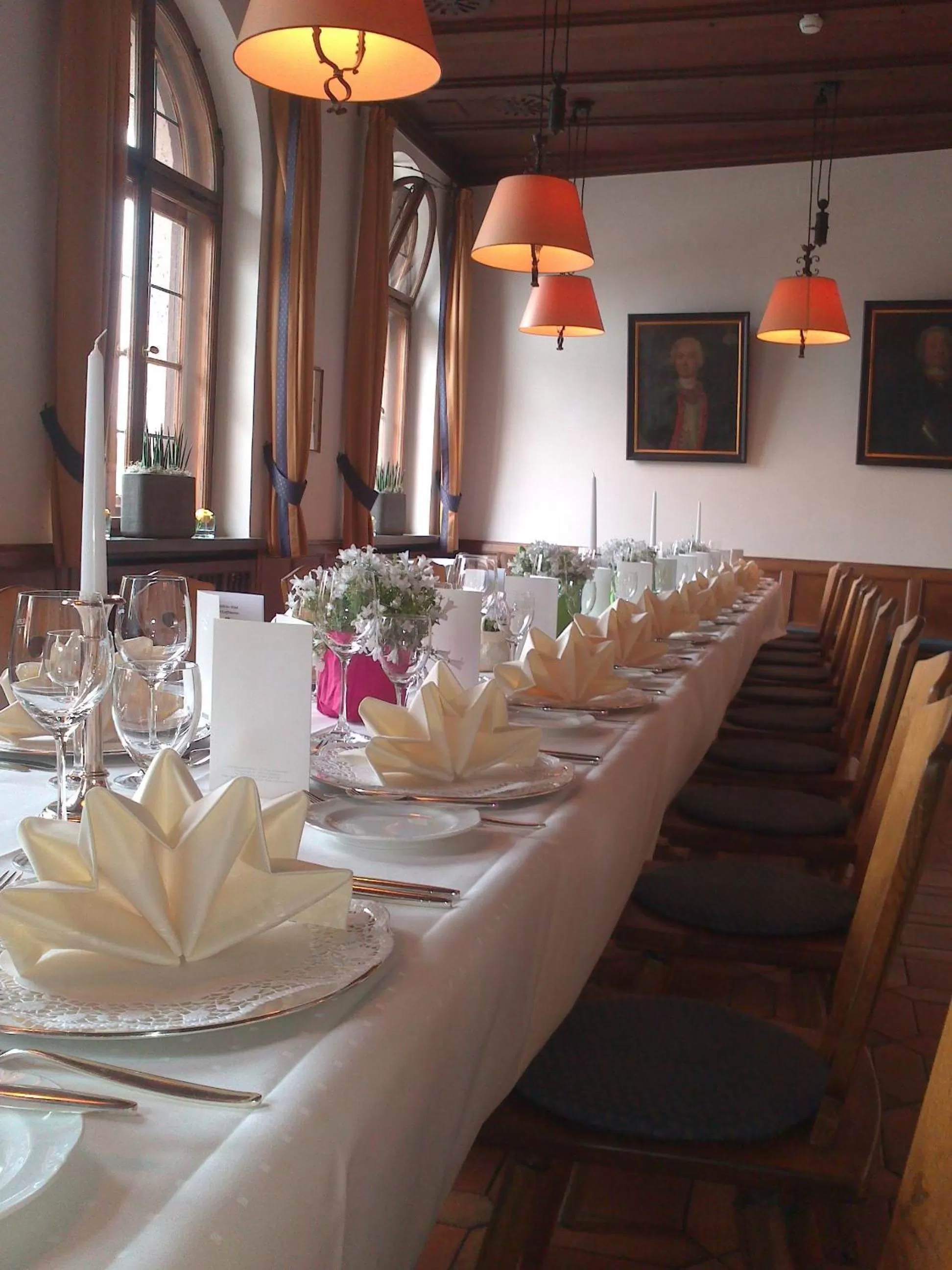 Restaurant/places to eat in Hotel & Restaurant Walfisch