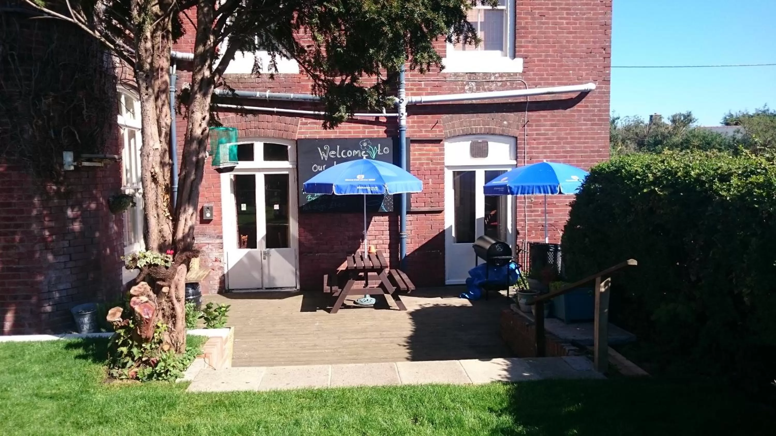 Property building in Waverley Inn
