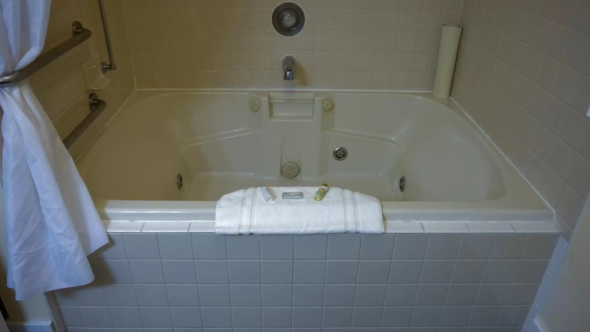 Bathroom in Snohomish Inn