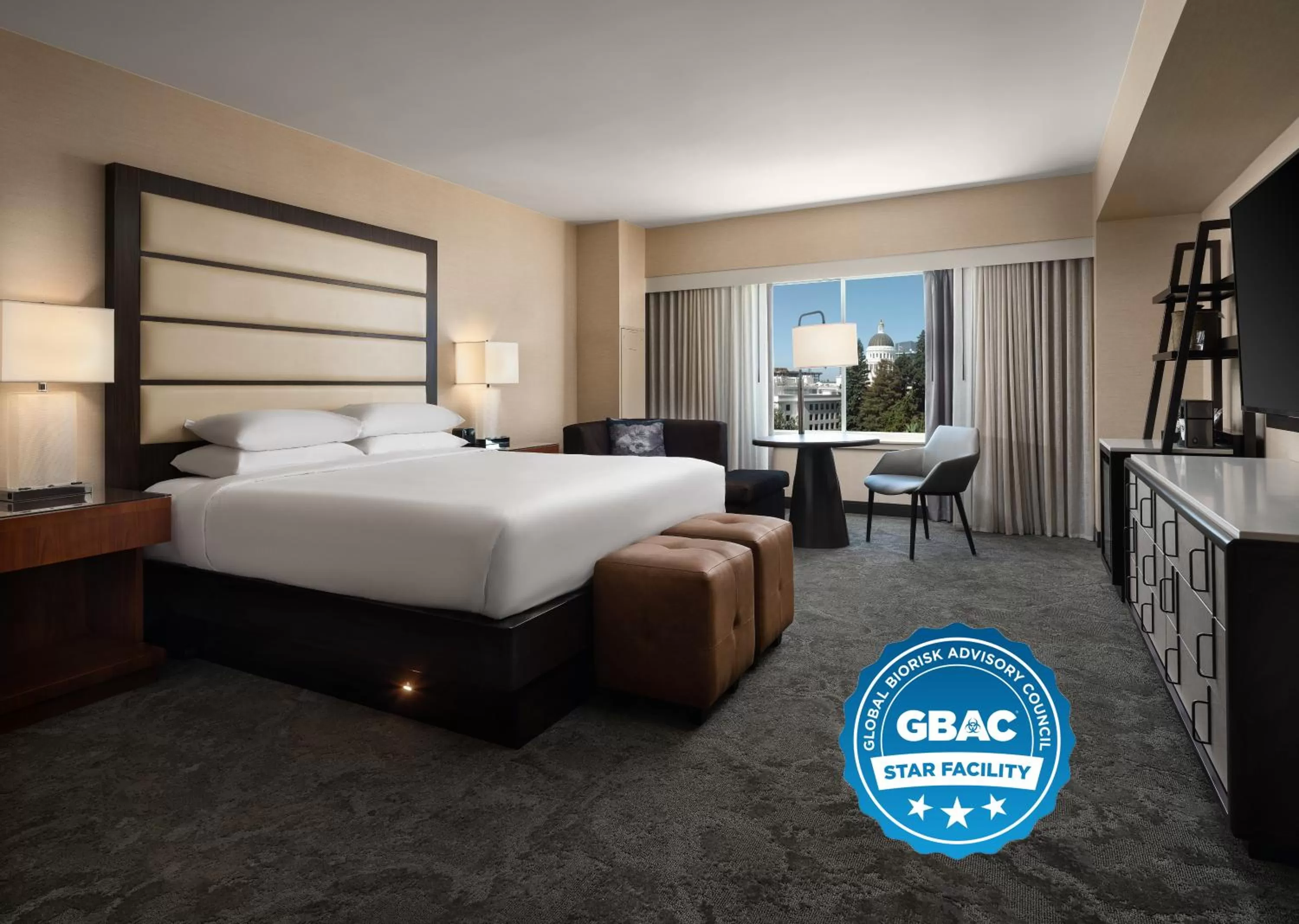 Bed in Hyatt Regency Sacramento