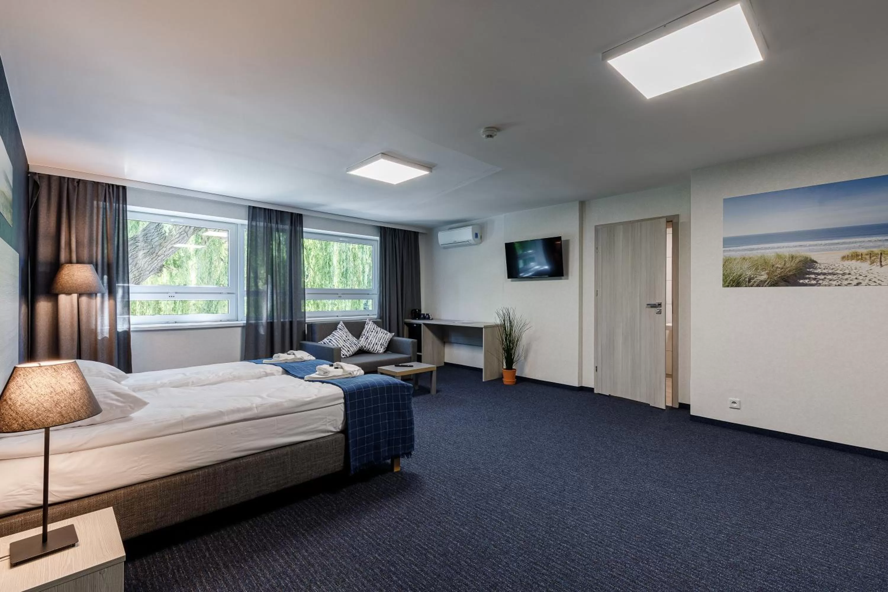 Photo of the whole room, Bed in AQUA HOUSE