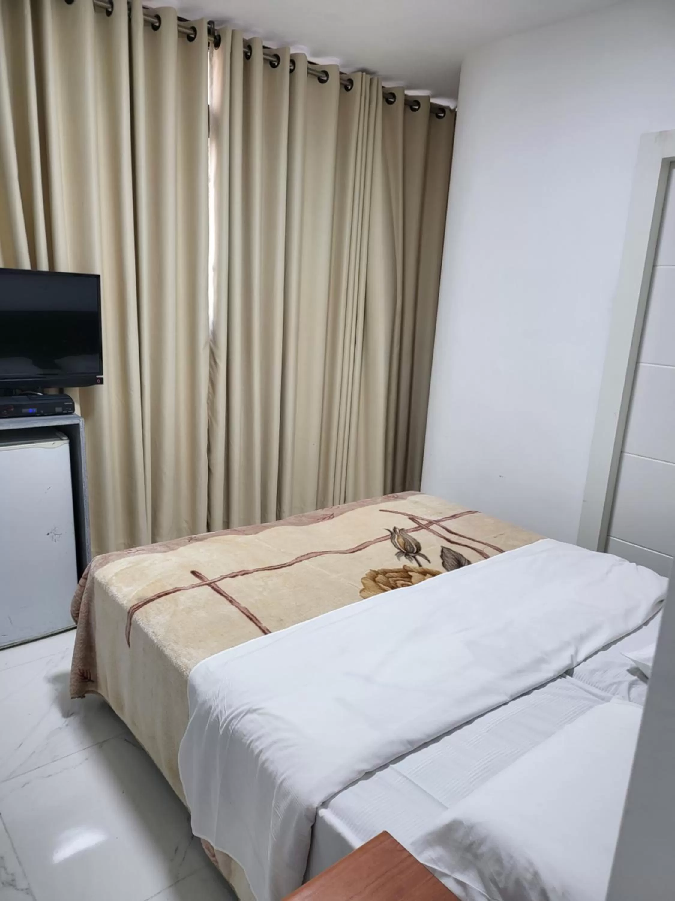 Bed in J-MOTEL