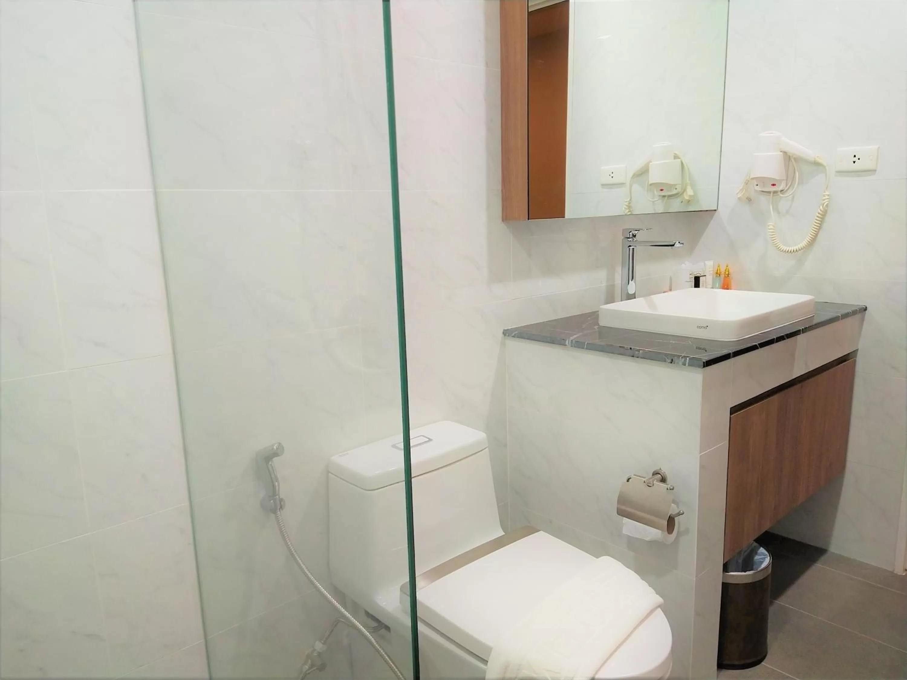 Bathroom in Chang Buri Resort & Koh Chang Hillside