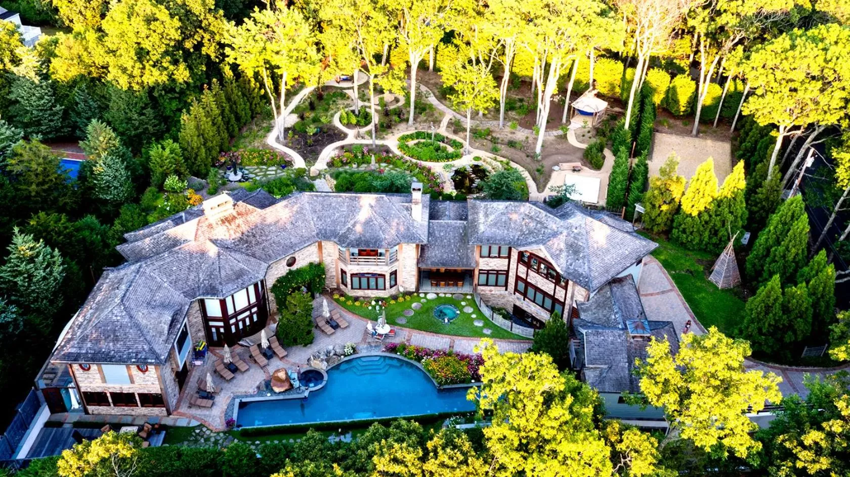 East Hampton Art House Bed and Breakfast