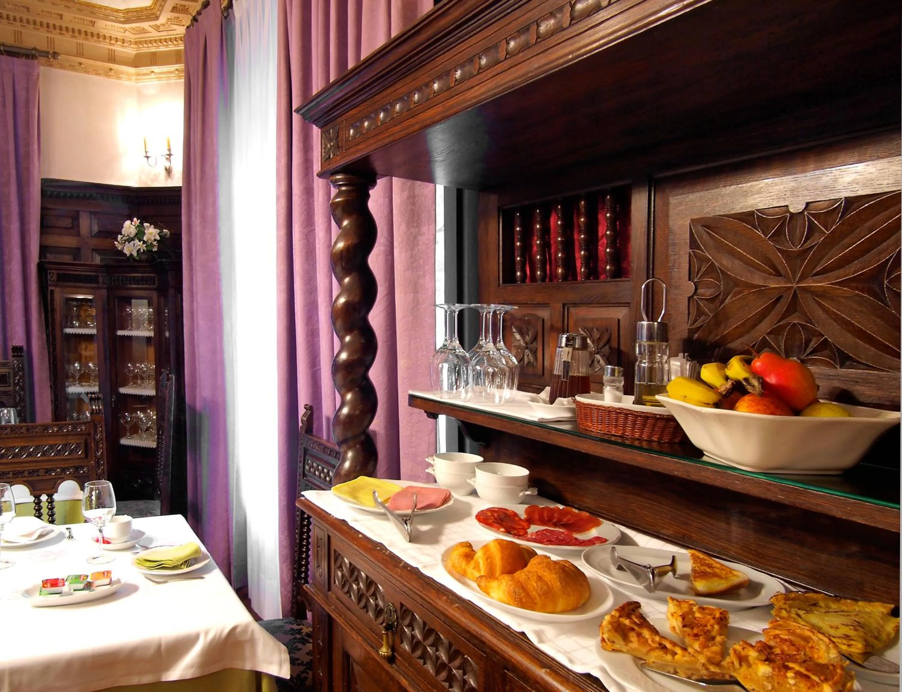 Restaurant/places to eat in Palacio Arias