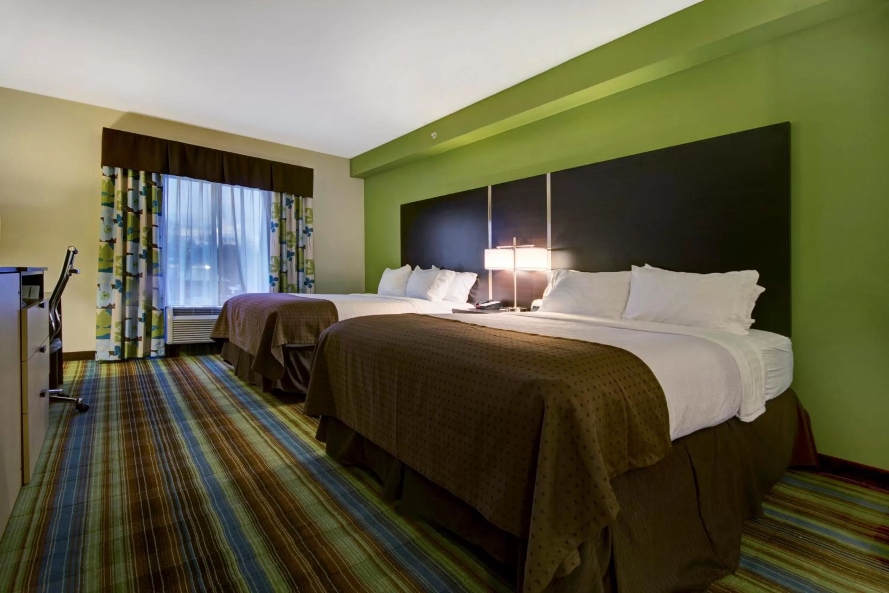 Photo of the whole room, Bed in Holiday Inn Christiansburg Blacksburg by IHG