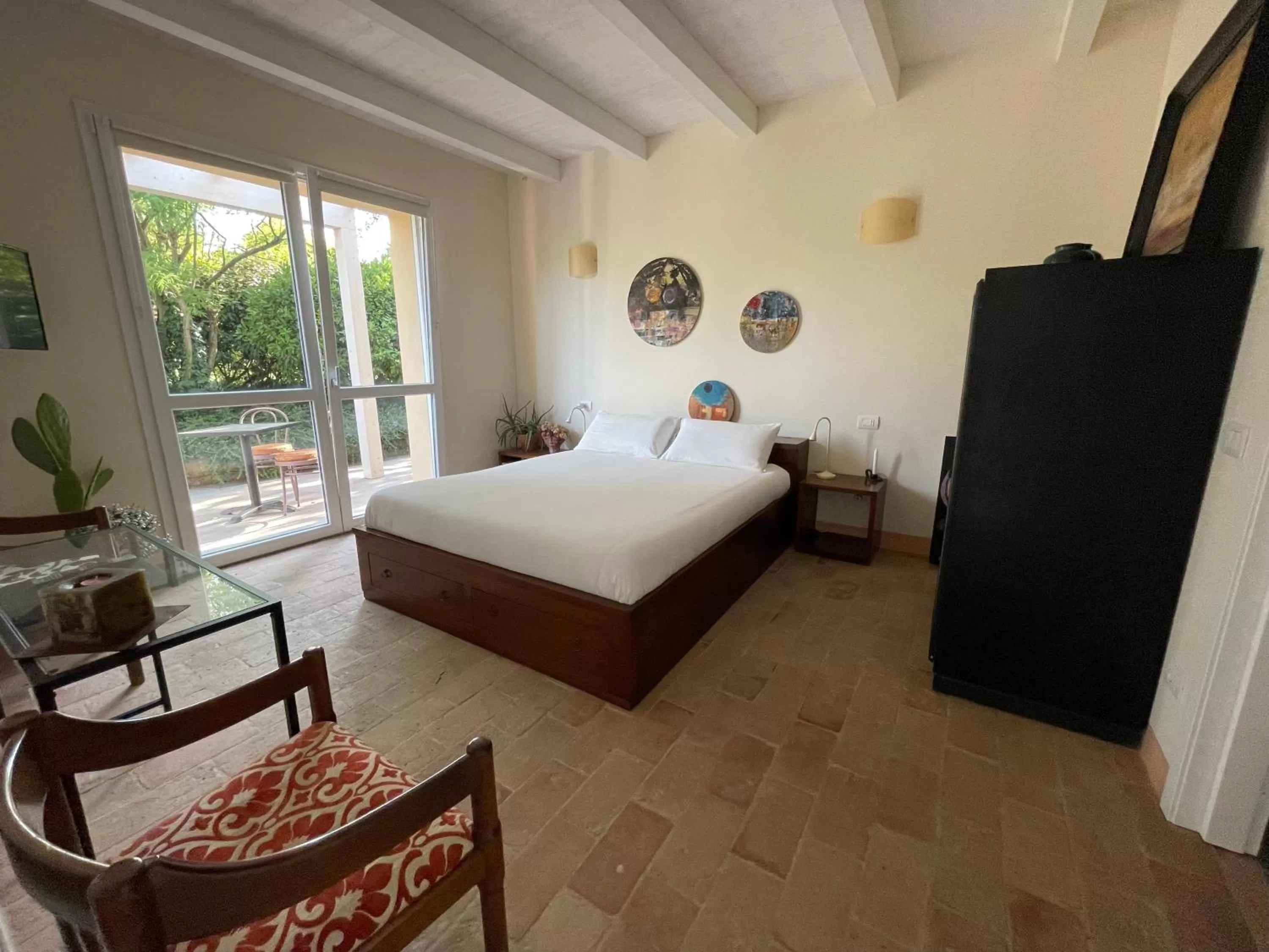 Bedroom, Bed in Pioppi Neri R&B