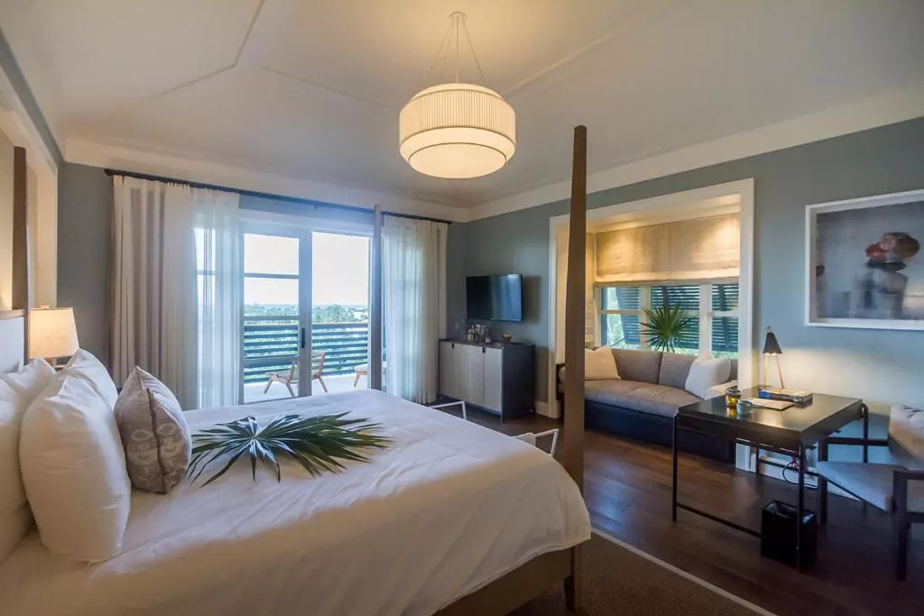 Photo of the whole room, Bed in The Island House