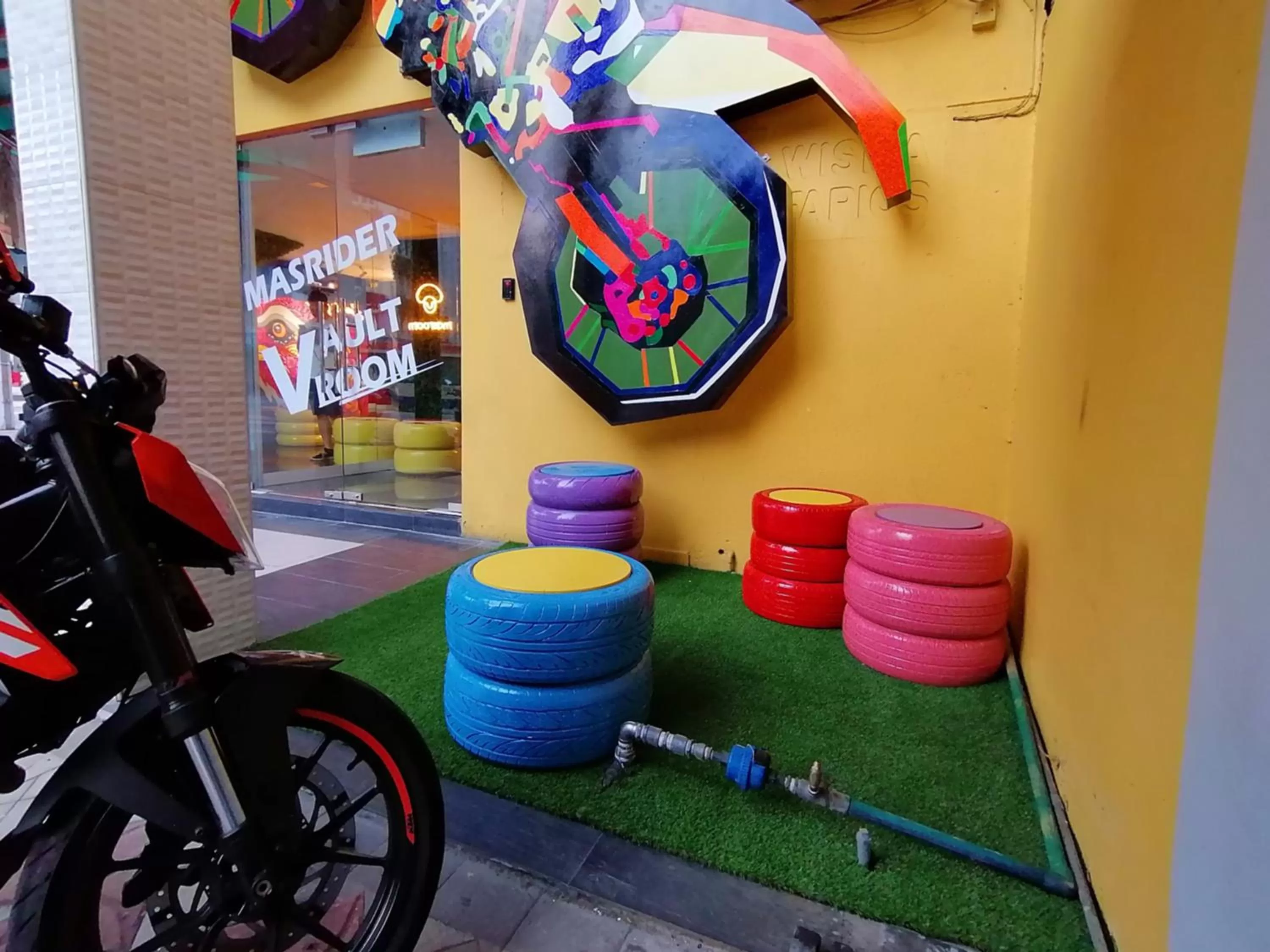 Facade/entrance in masroom Hotel Kuala Lumpur