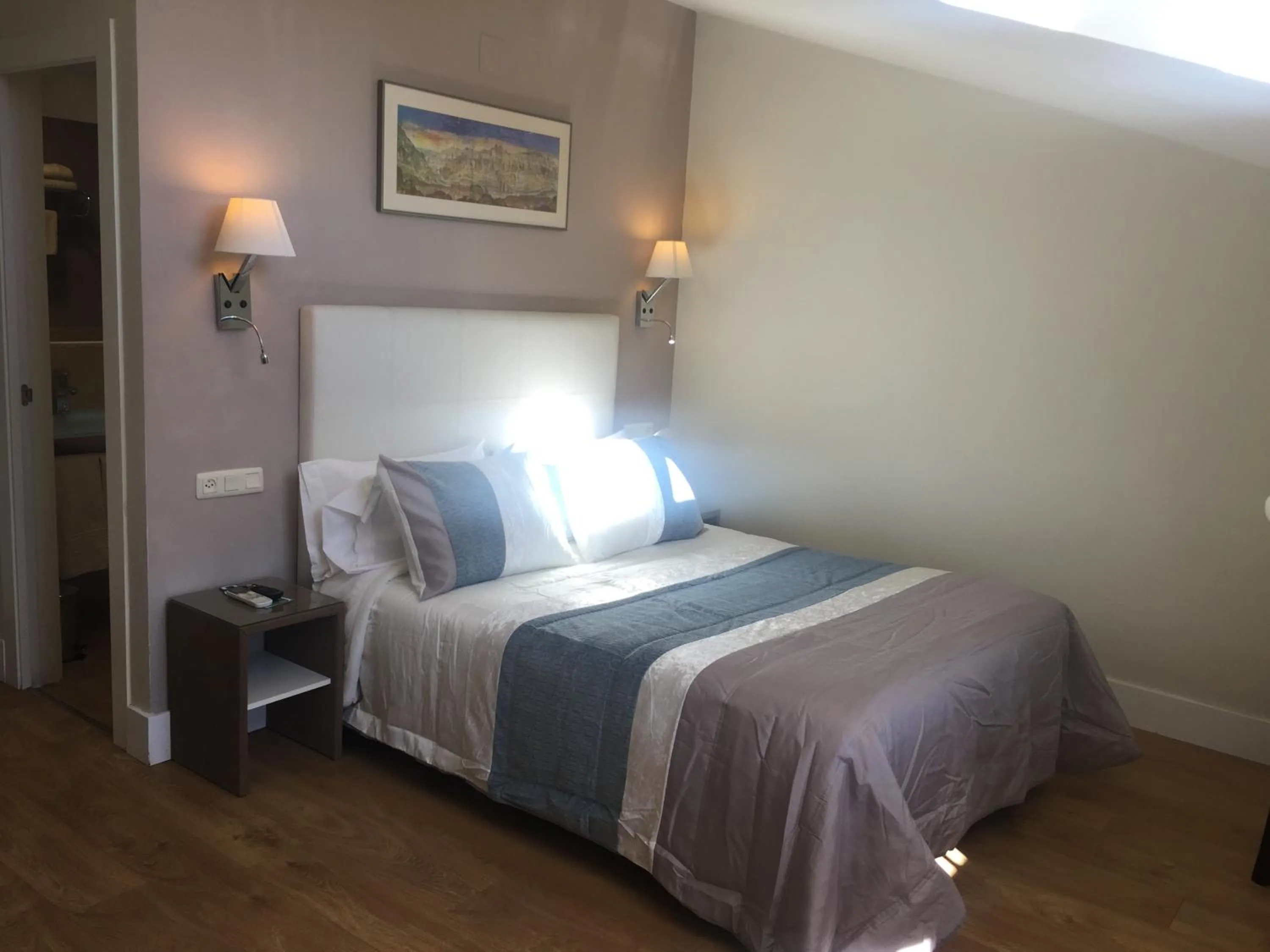 Bedroom, Bed in Hotel Leonor de Aquitania