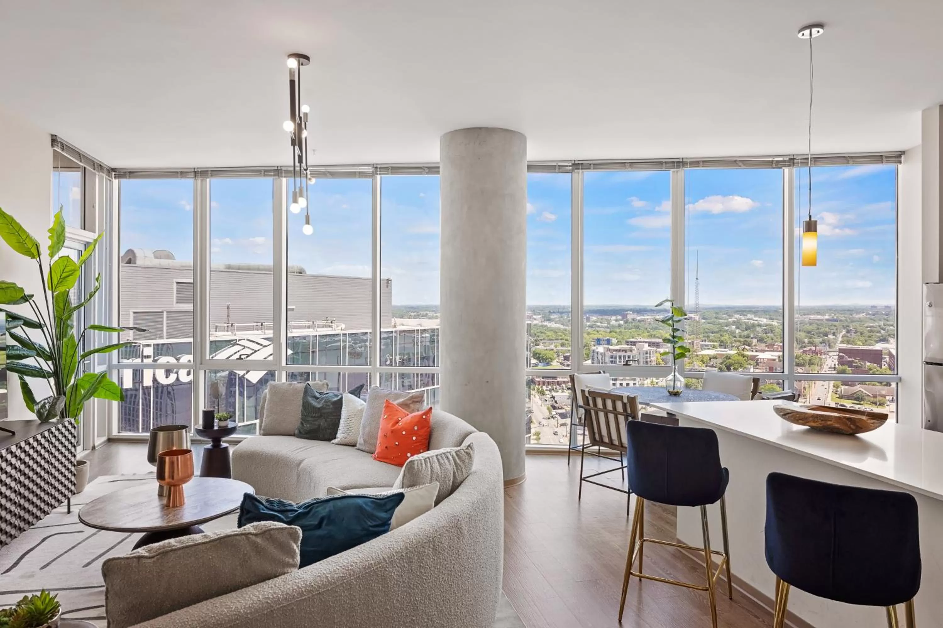 Living room in Placemakr Premier SoBro