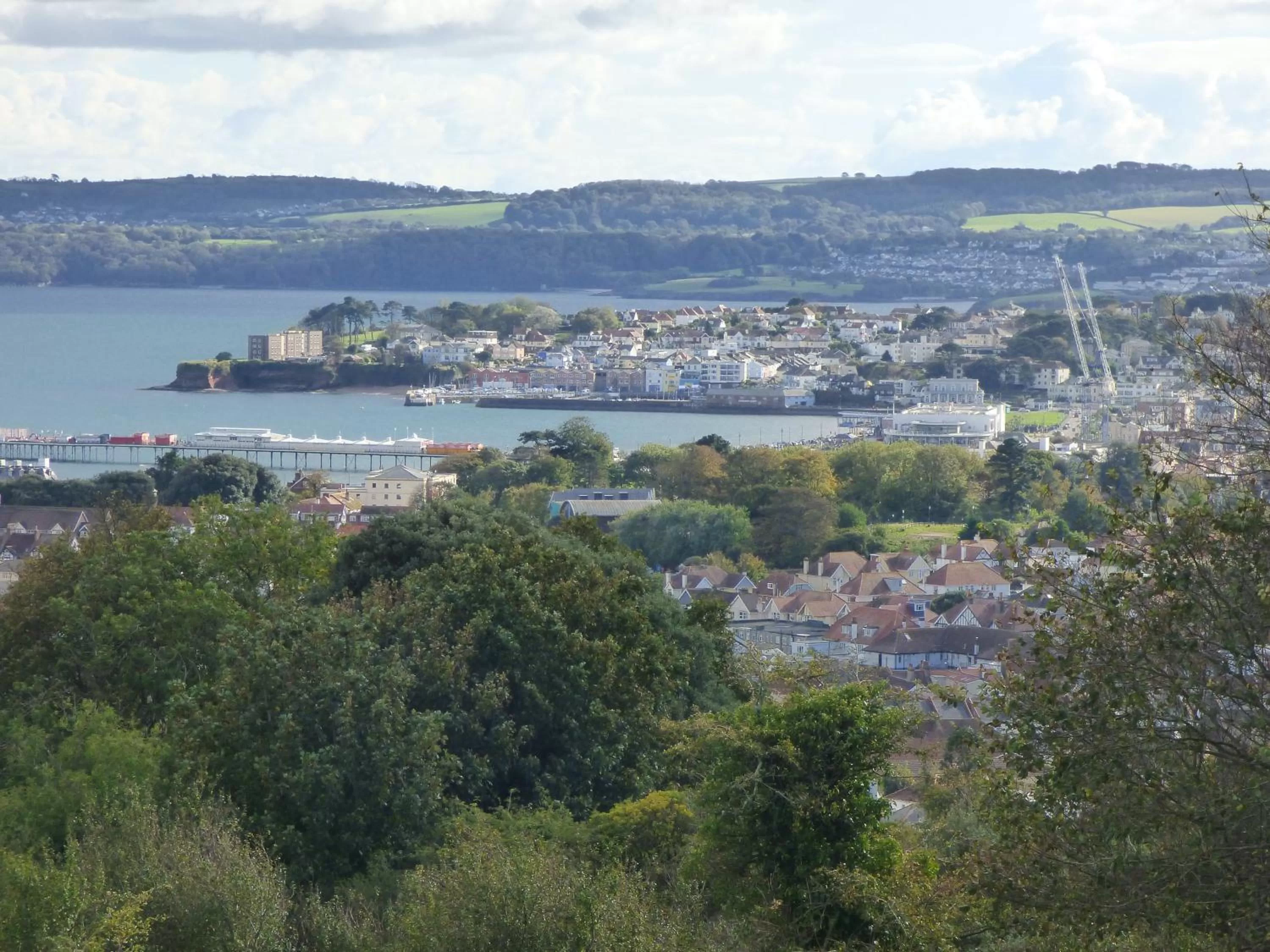 Area and facilities in Park View R & R - Adult Only - Self-Catering - Free Parking - EV Point