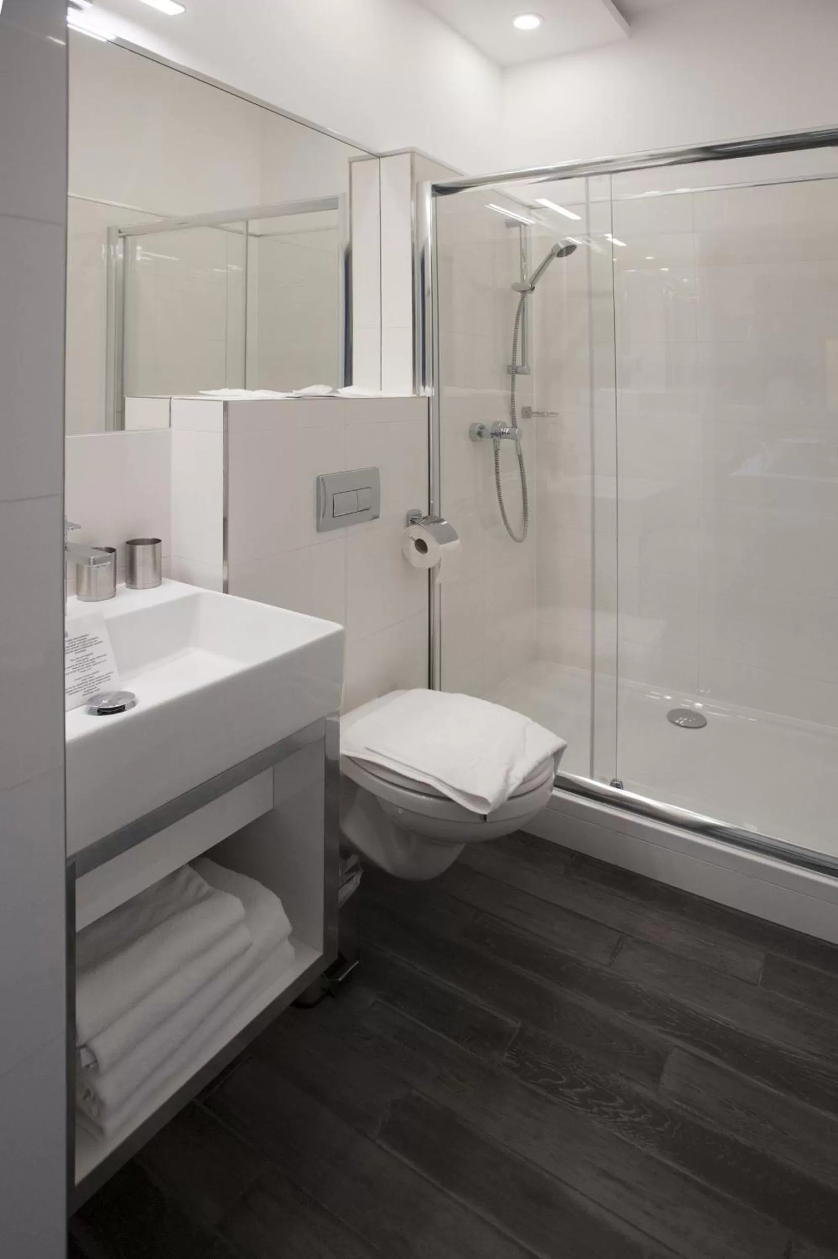 Toilet in Hotel Talizmán