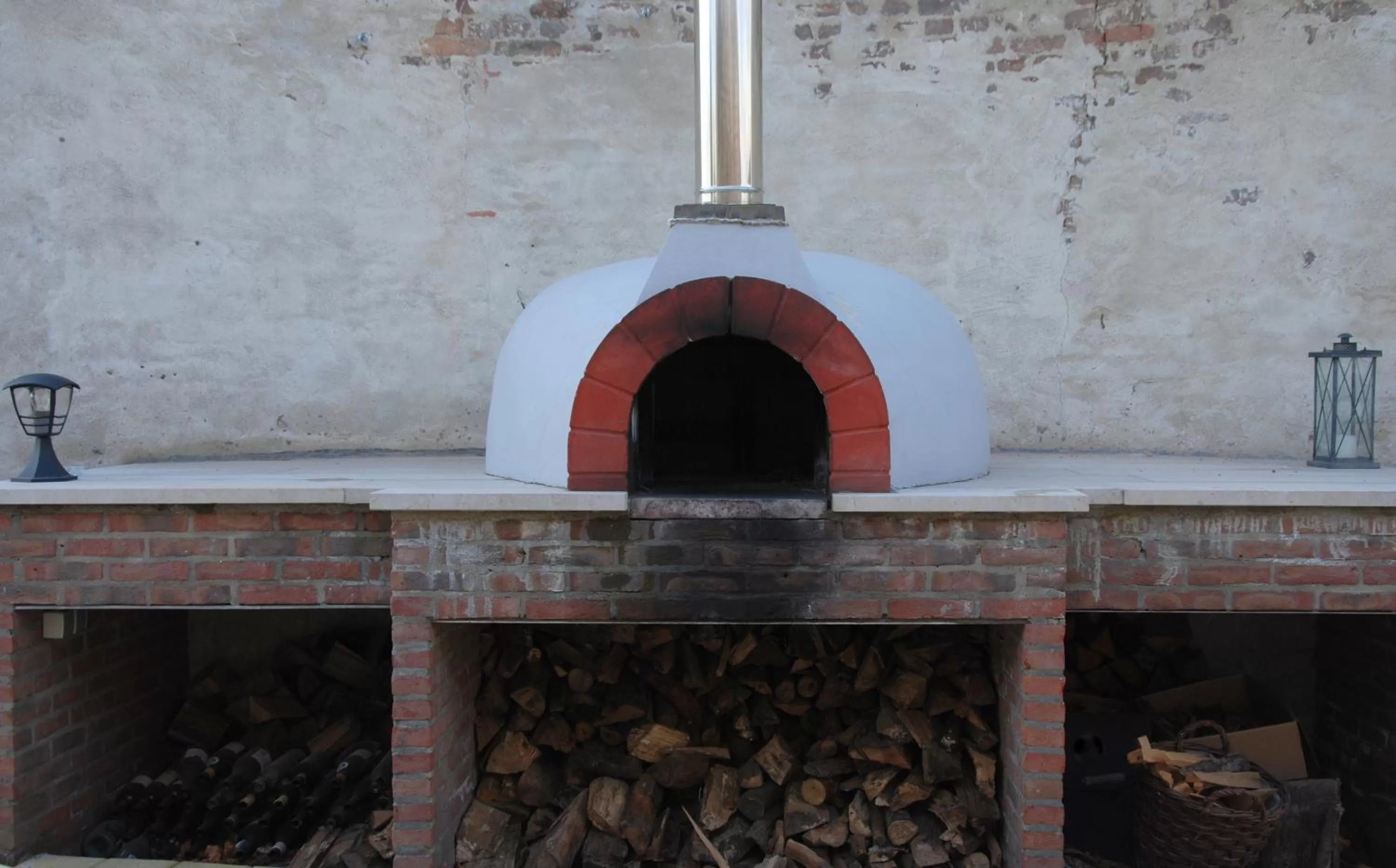 BBQ Facilities in Bed and Breakfast de Meule Montfort