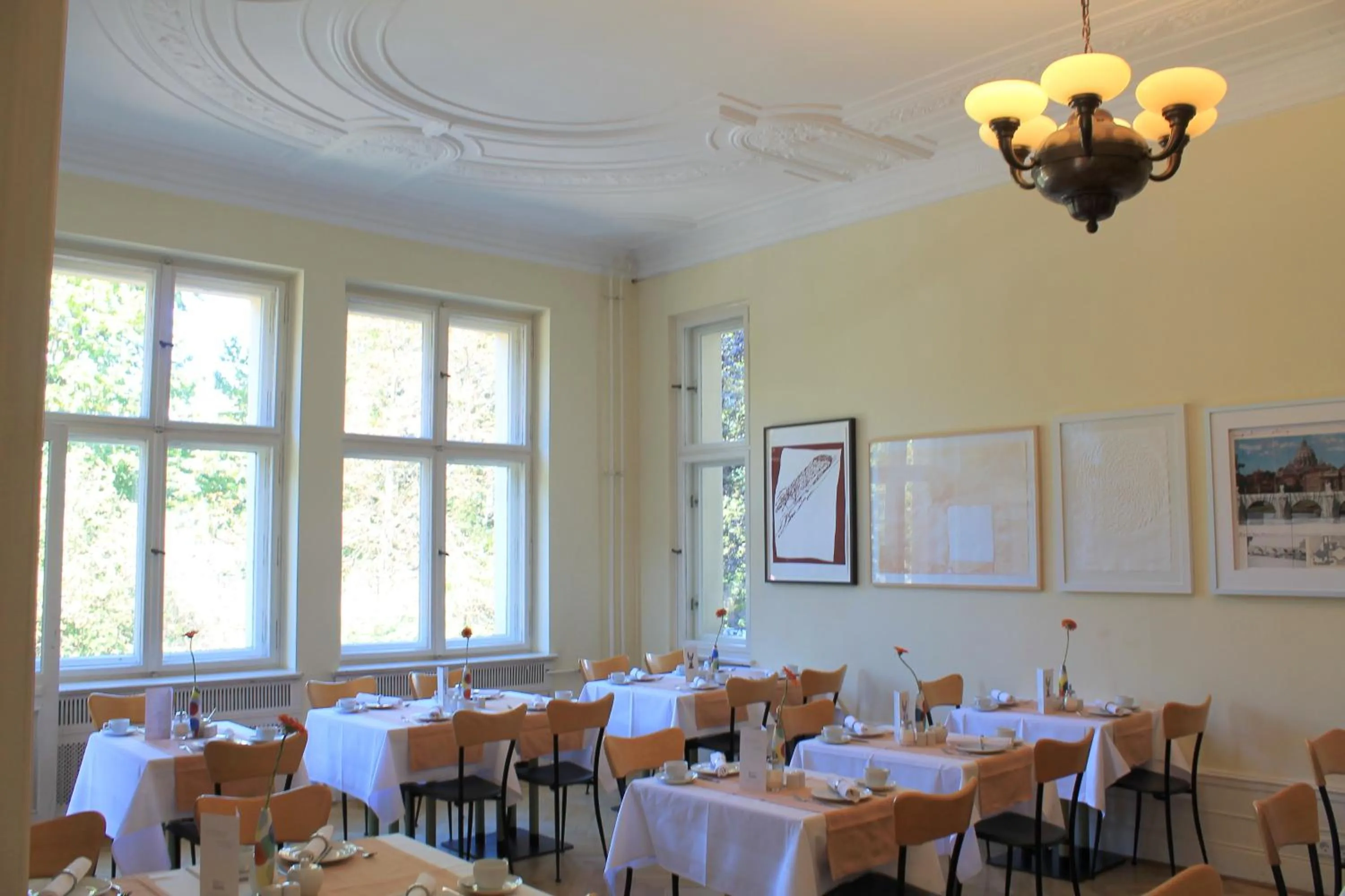 Restaurant/places to eat in Hotel Hansablick