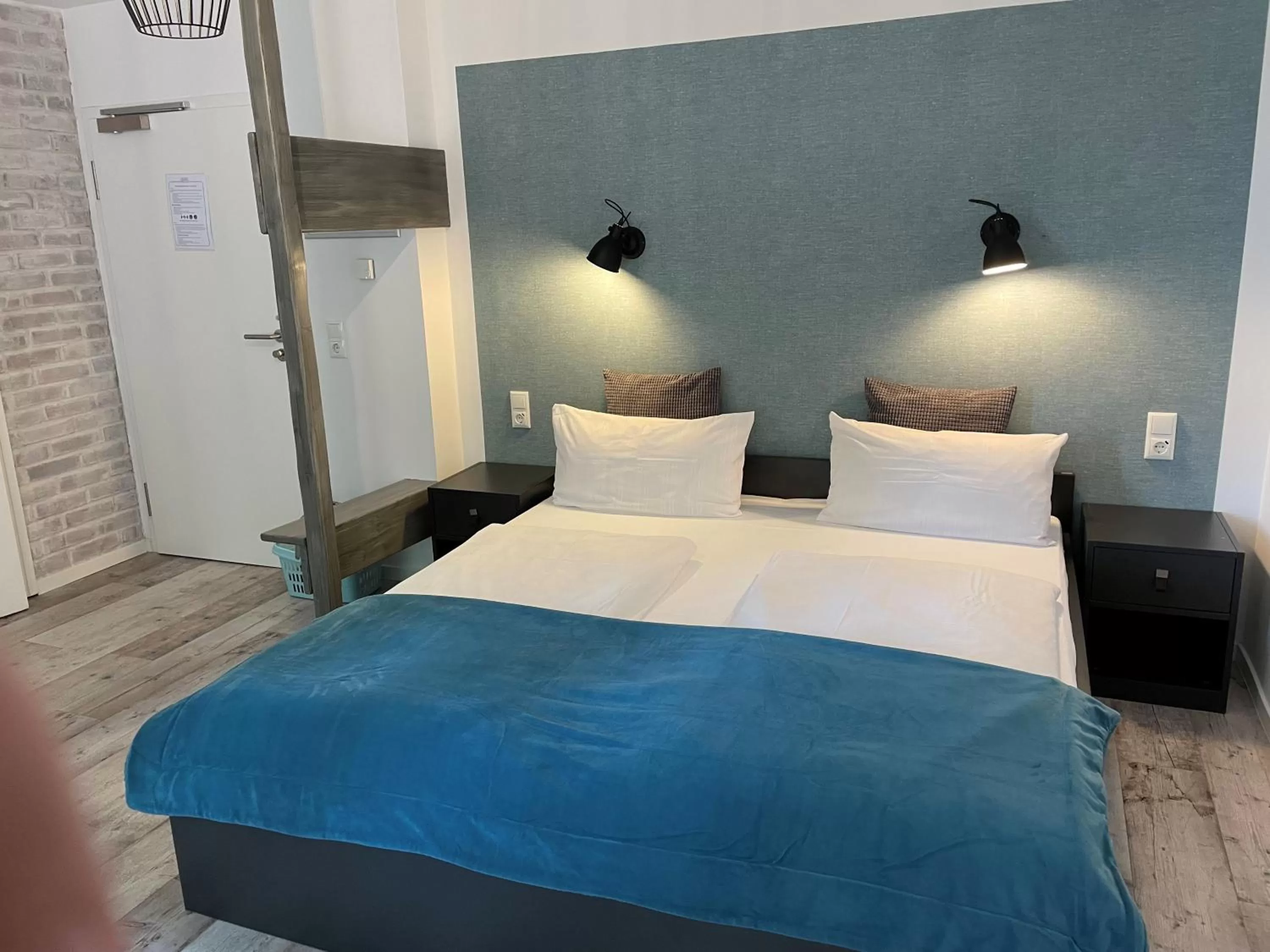 Photo of the whole room, Bed in Aparthotel Walhalla Potsdam