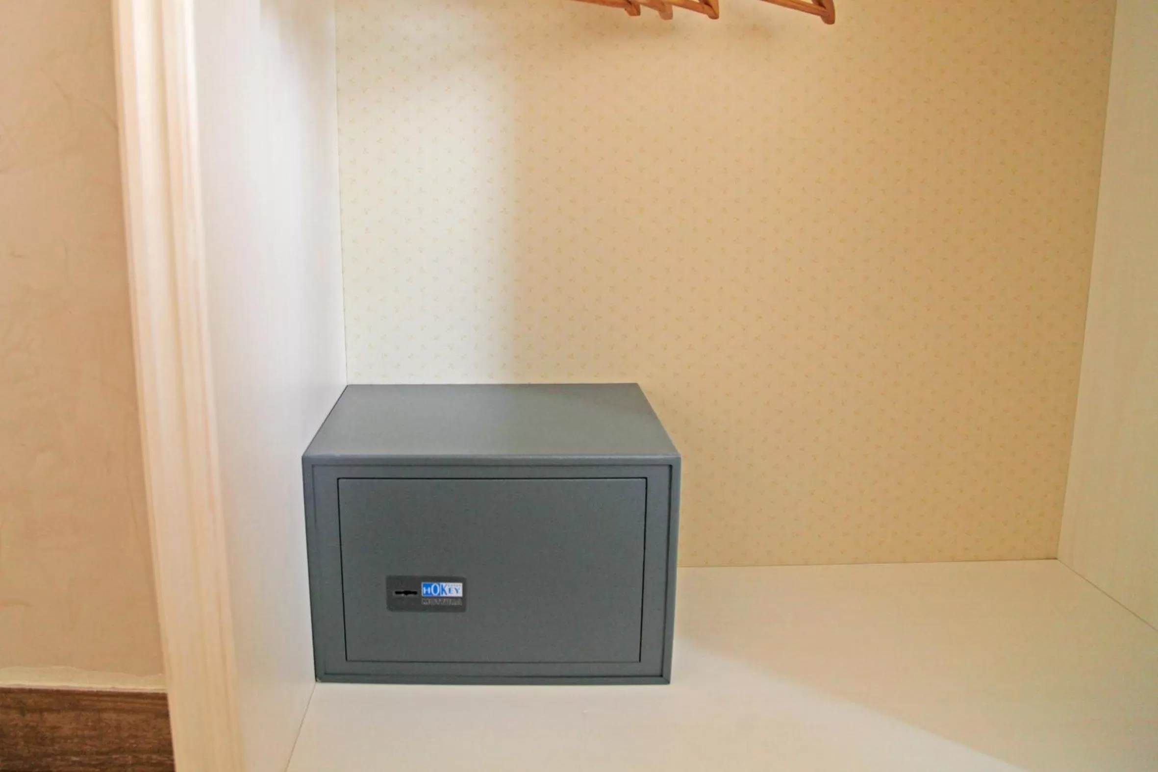 Area and facilities, TV/Entertainment Center in B&B Partenopeo