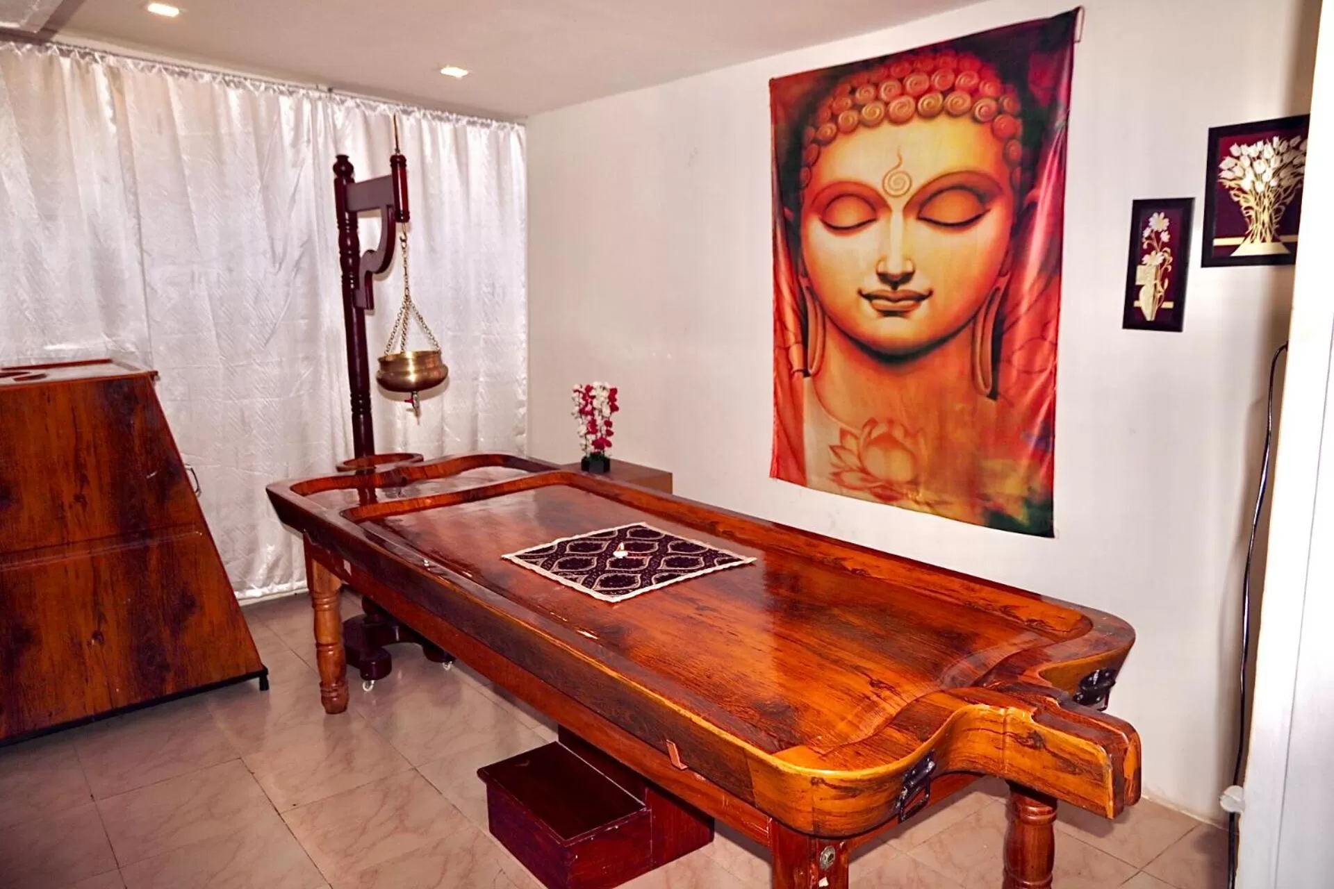 Massage in The Center Court Resort & Spa