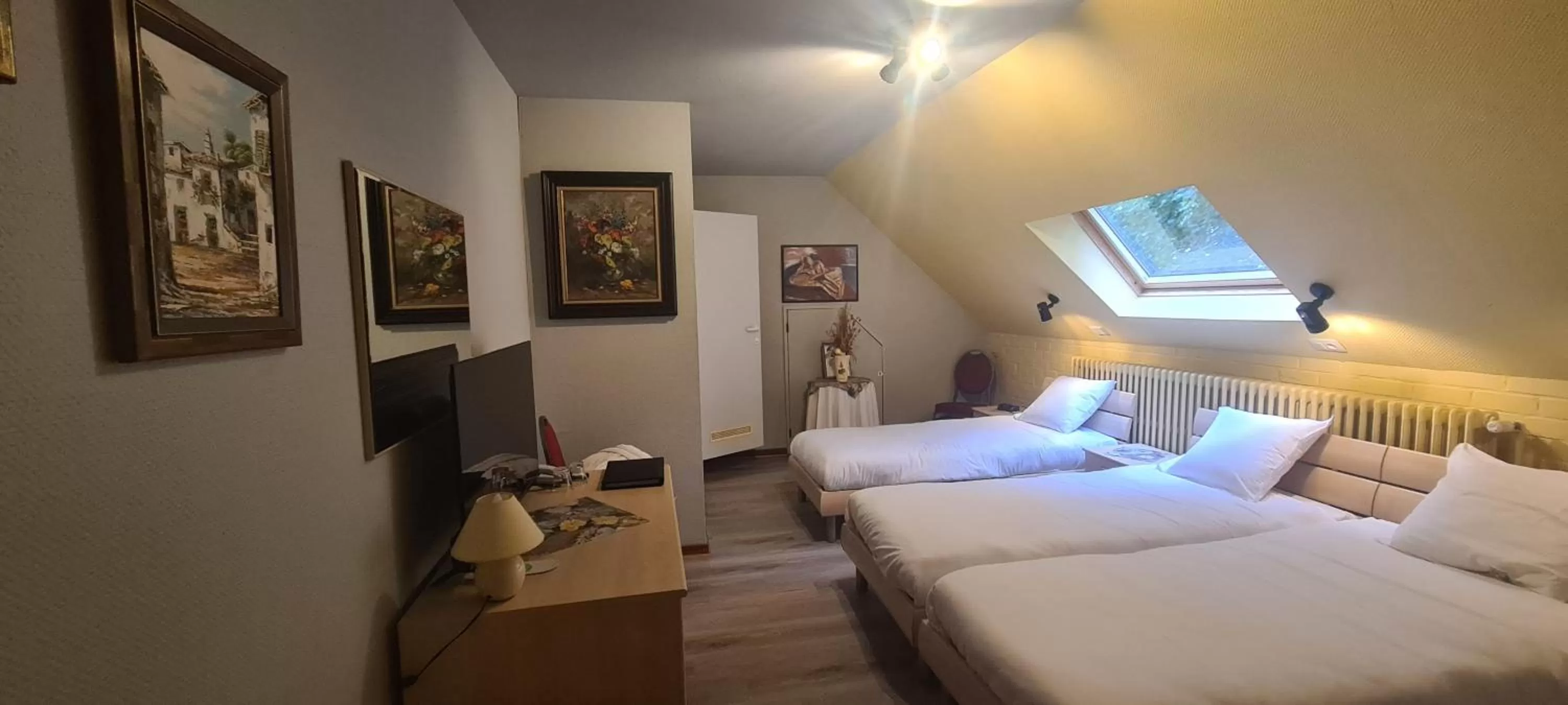 Bedroom, Bed in Hotel Landhuis 't Wilgenerf