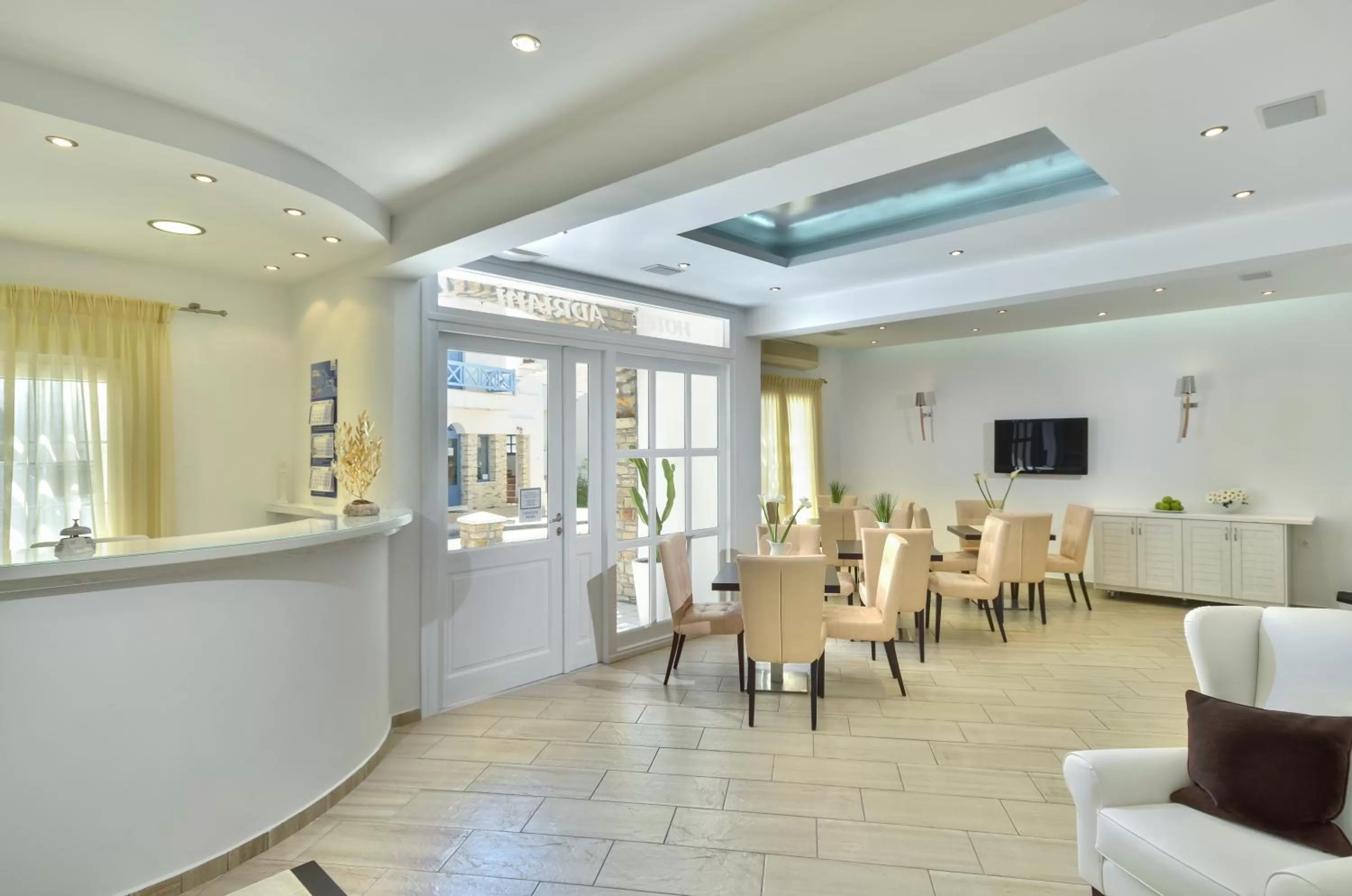 Lobby or reception in Adriani Hotel