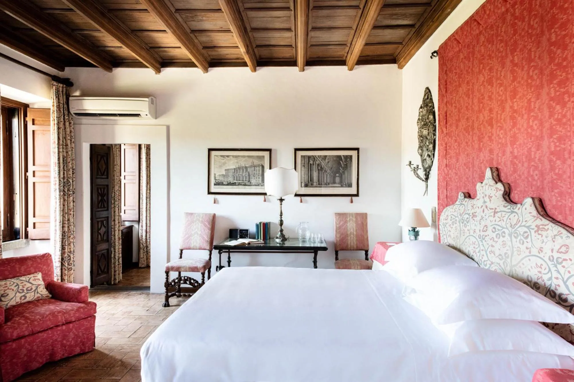 Bedroom, Bed in La Posta Vecchia Hotel