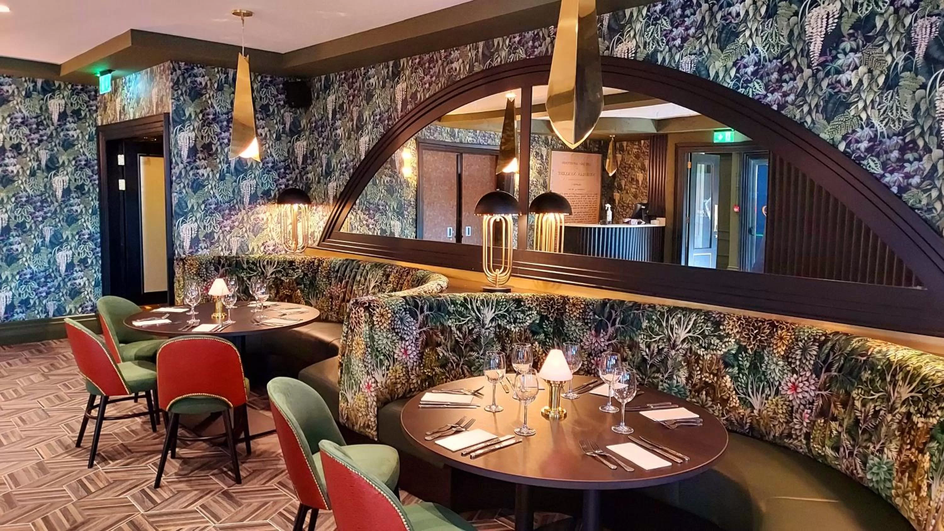 Restaurant/Places to Eat in Midleton Park Hotel