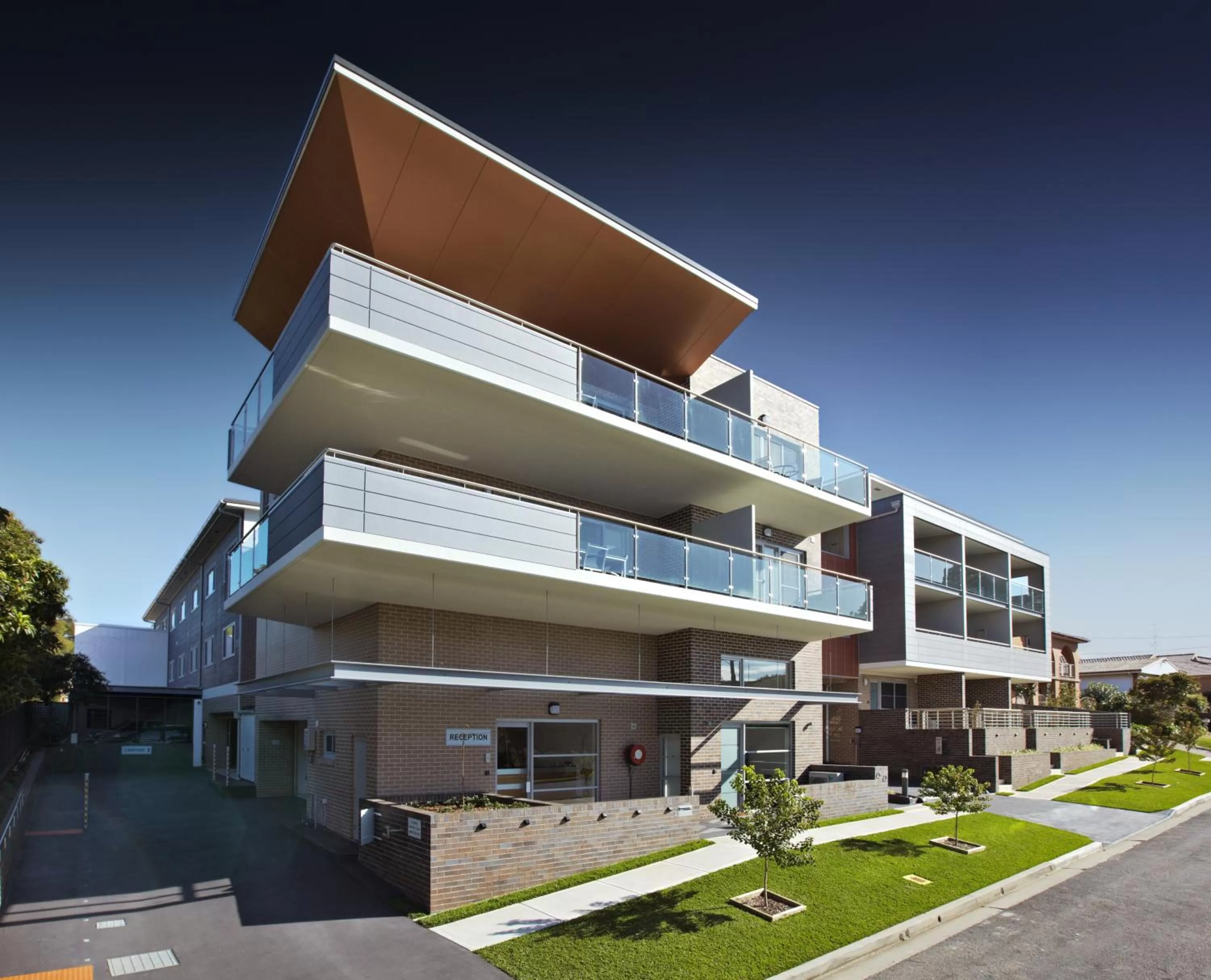 Facade/entrance in Charlestown Executive Apartments