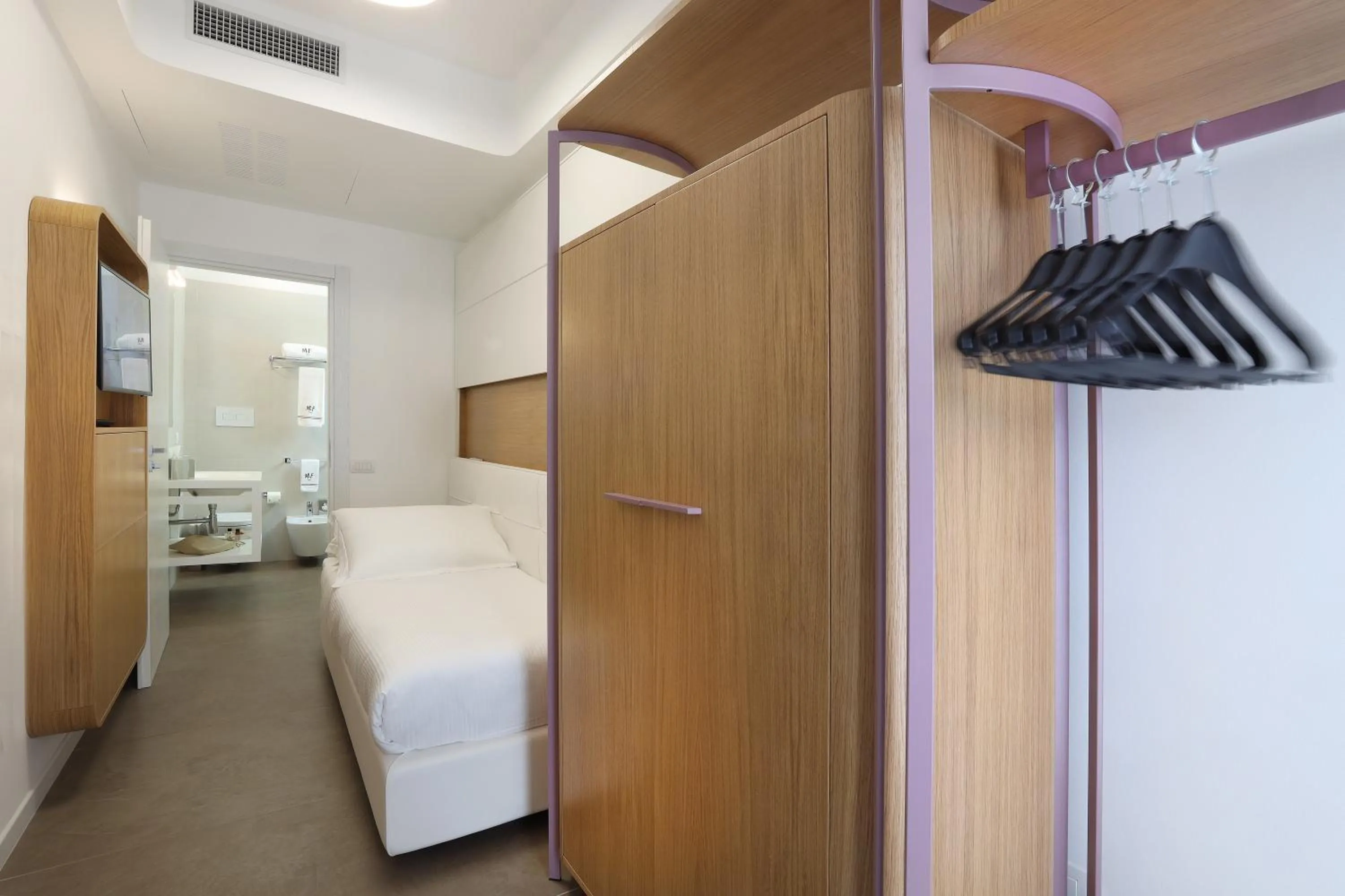 Bedroom, Bed in M&F Hotel